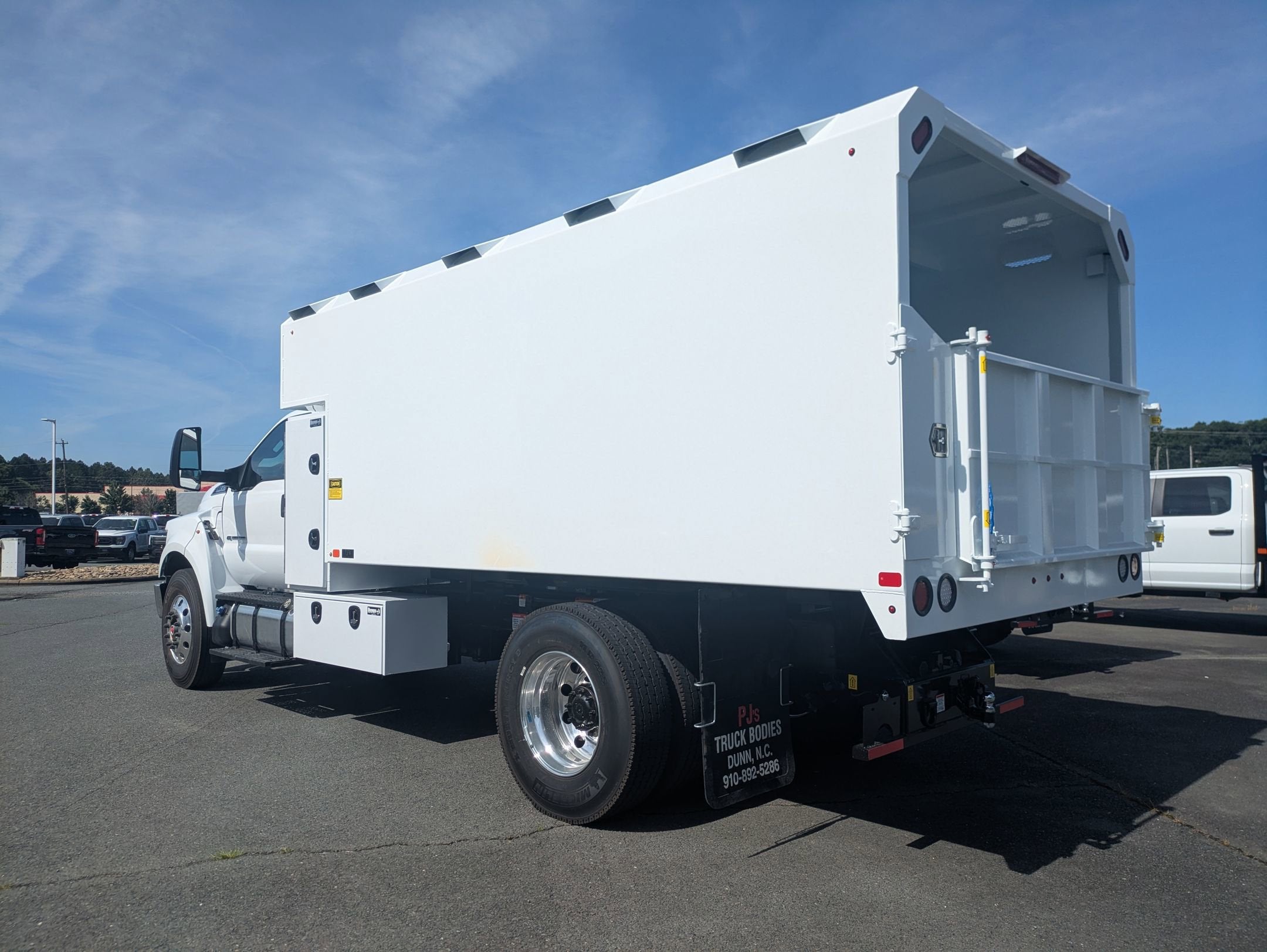 2026 Ford F-750SD Base