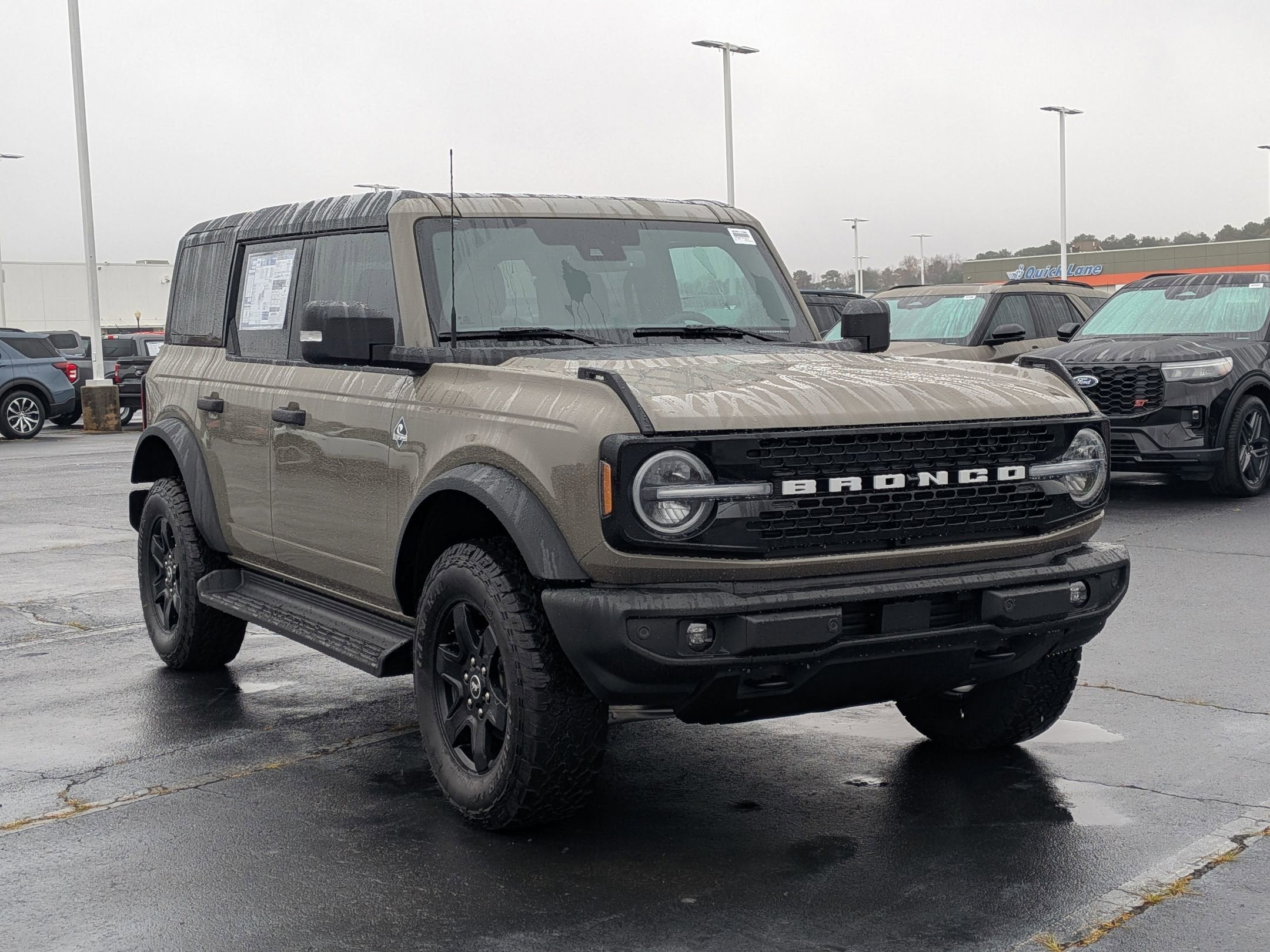 2025 Ford Bronco Outer Banks