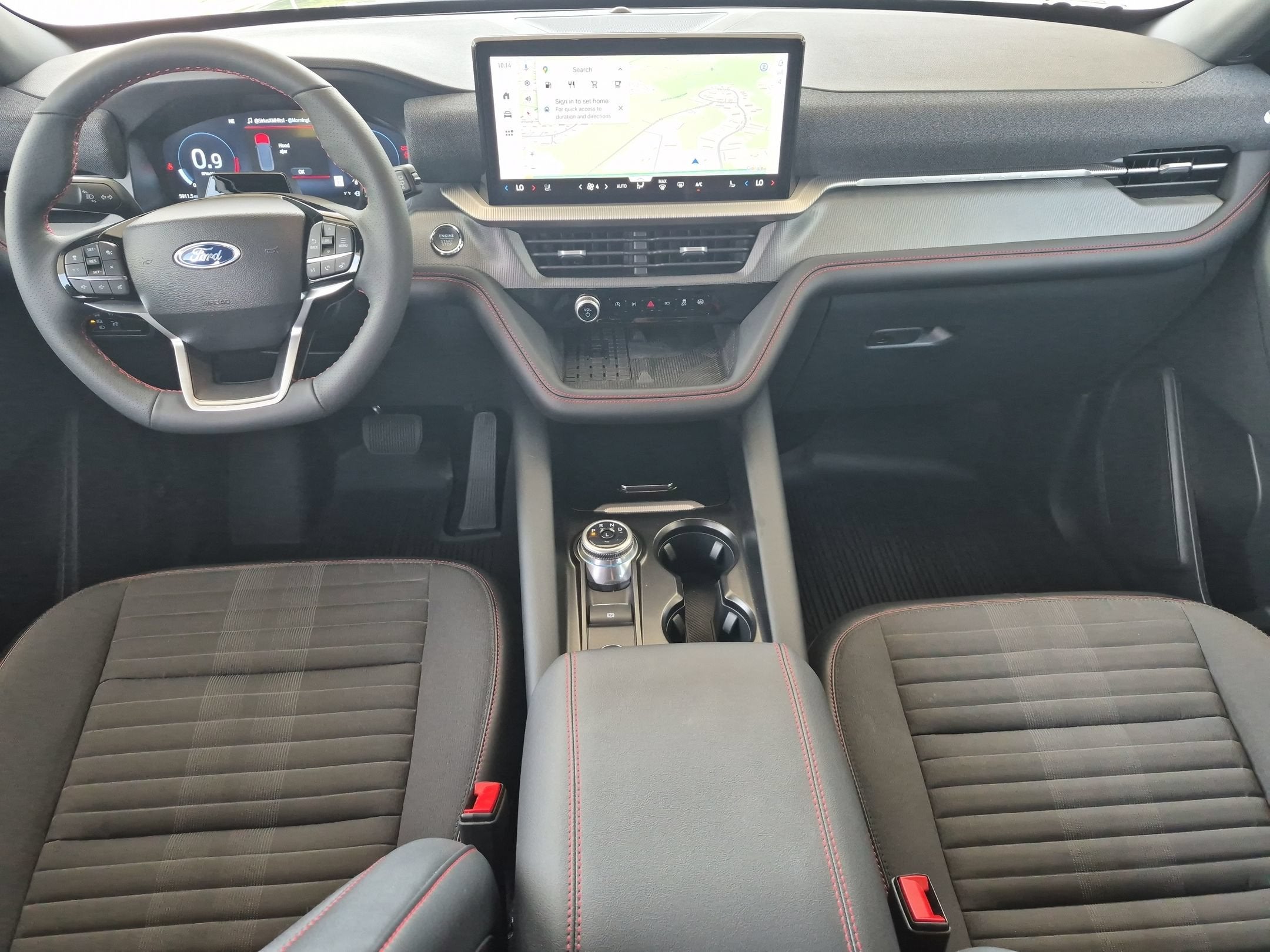 2025 Ford Explorer ST-Line
