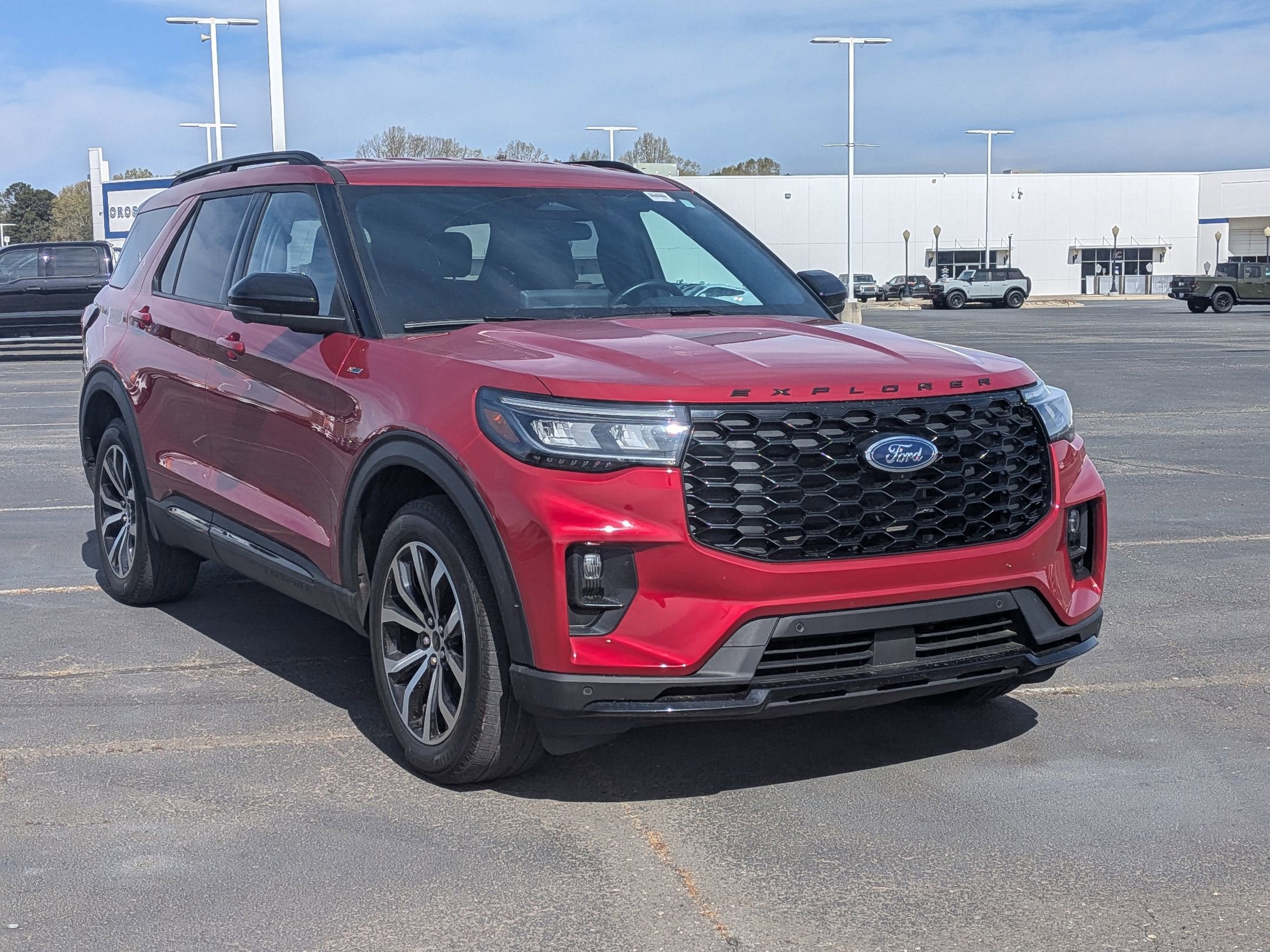 2025 Ford Explorer ST-Line
