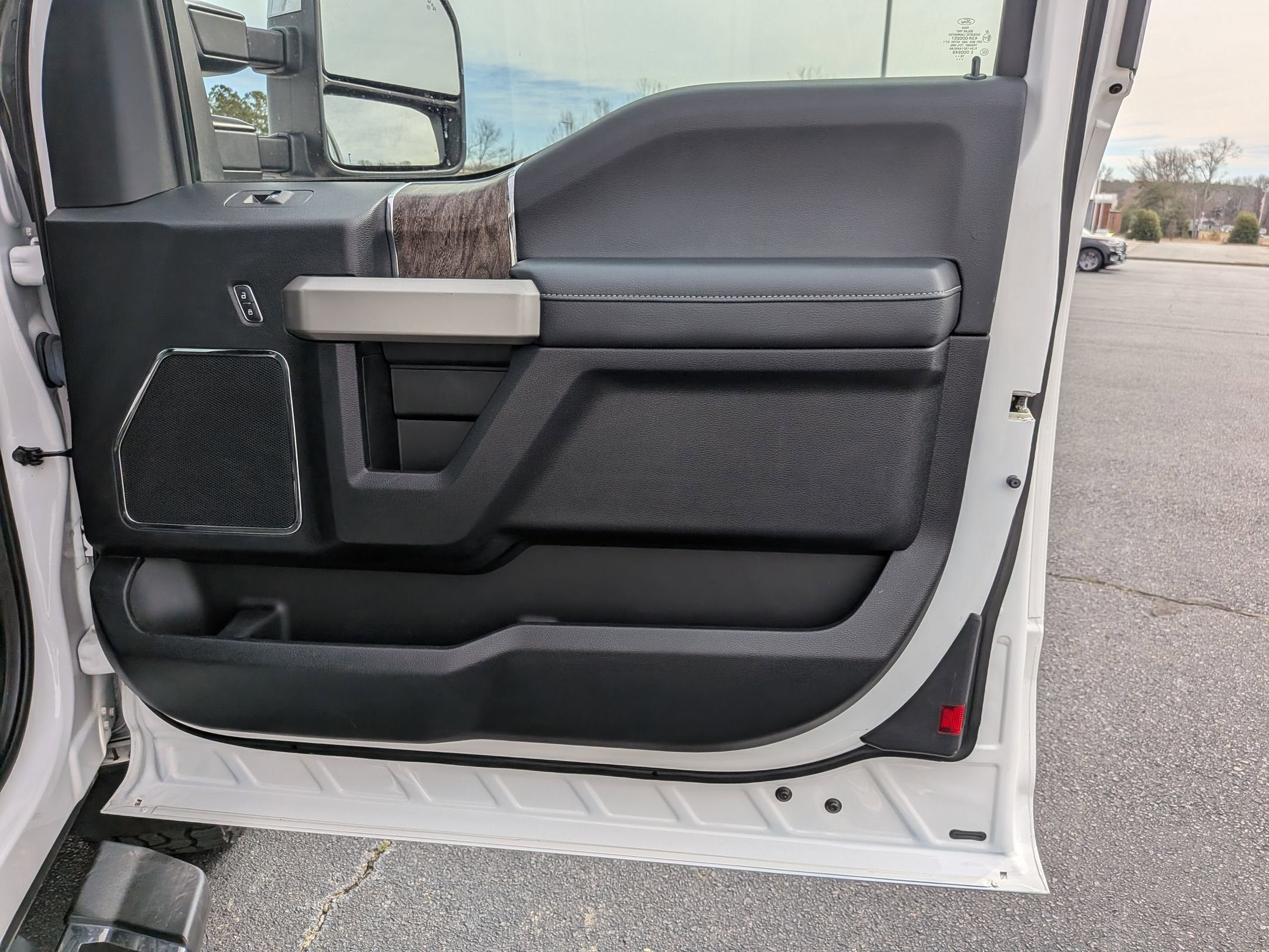 2017 Ford Super Duty F-250 SRW Lariat