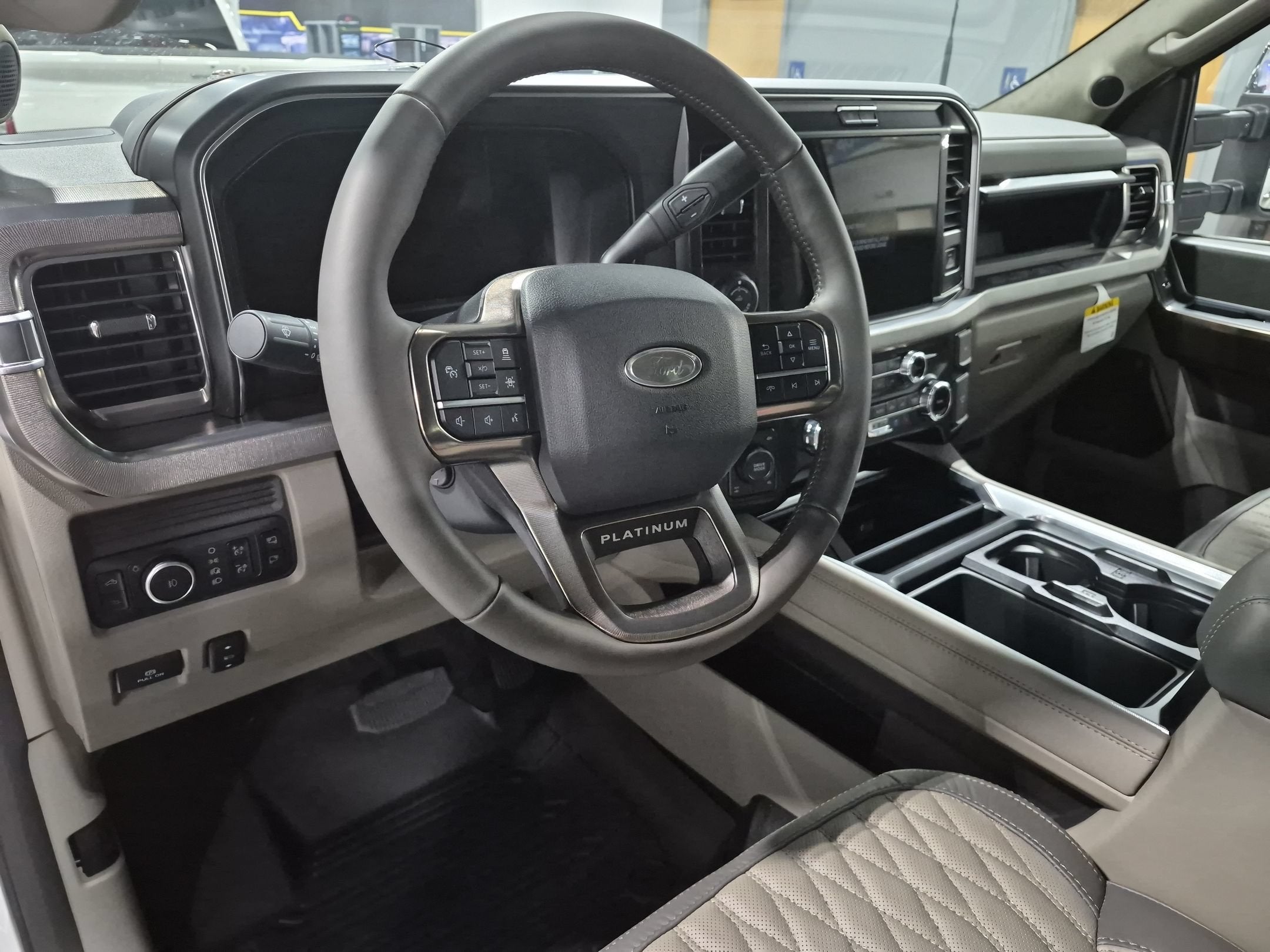 2026 Ford Super Duty F-350 SRW Platinum