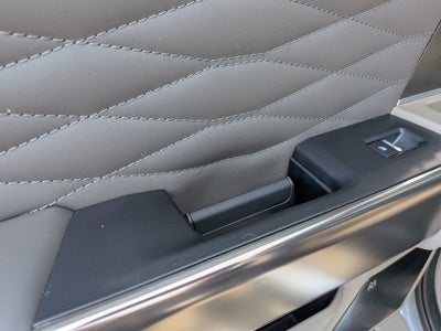 2025 Ford Super Duty F-350 SRW Platinum