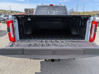 2025 Ford Super Duty F-350 SRW Platinum