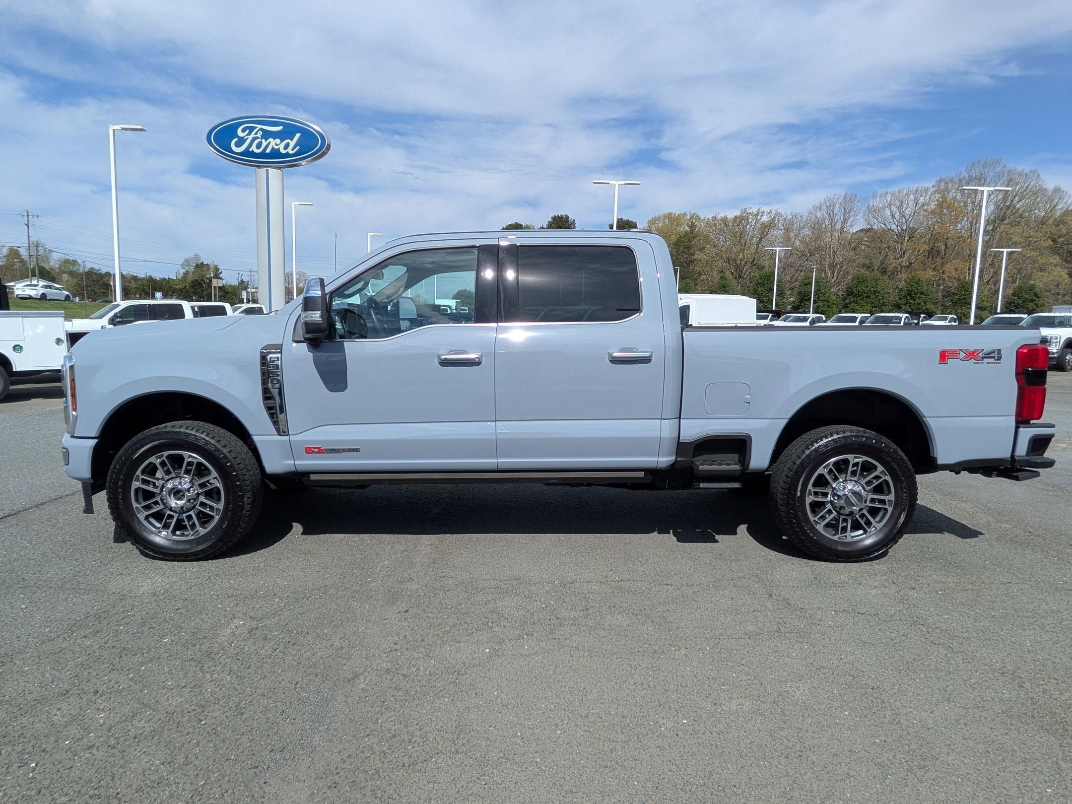 2025 Ford Super Duty F-350 SRW Platinum