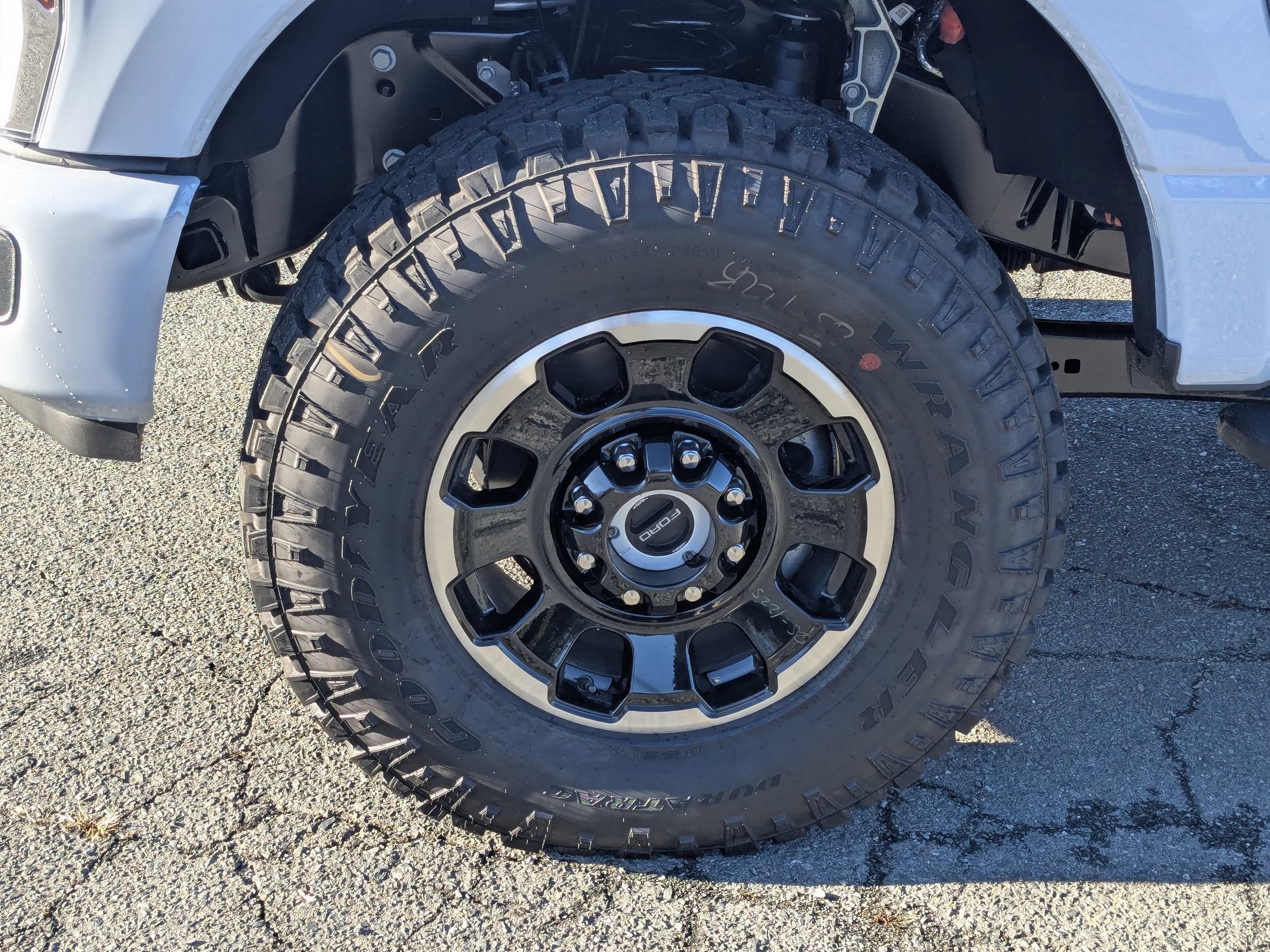 2026 Ford Super Duty F-350 SRW LARIAT