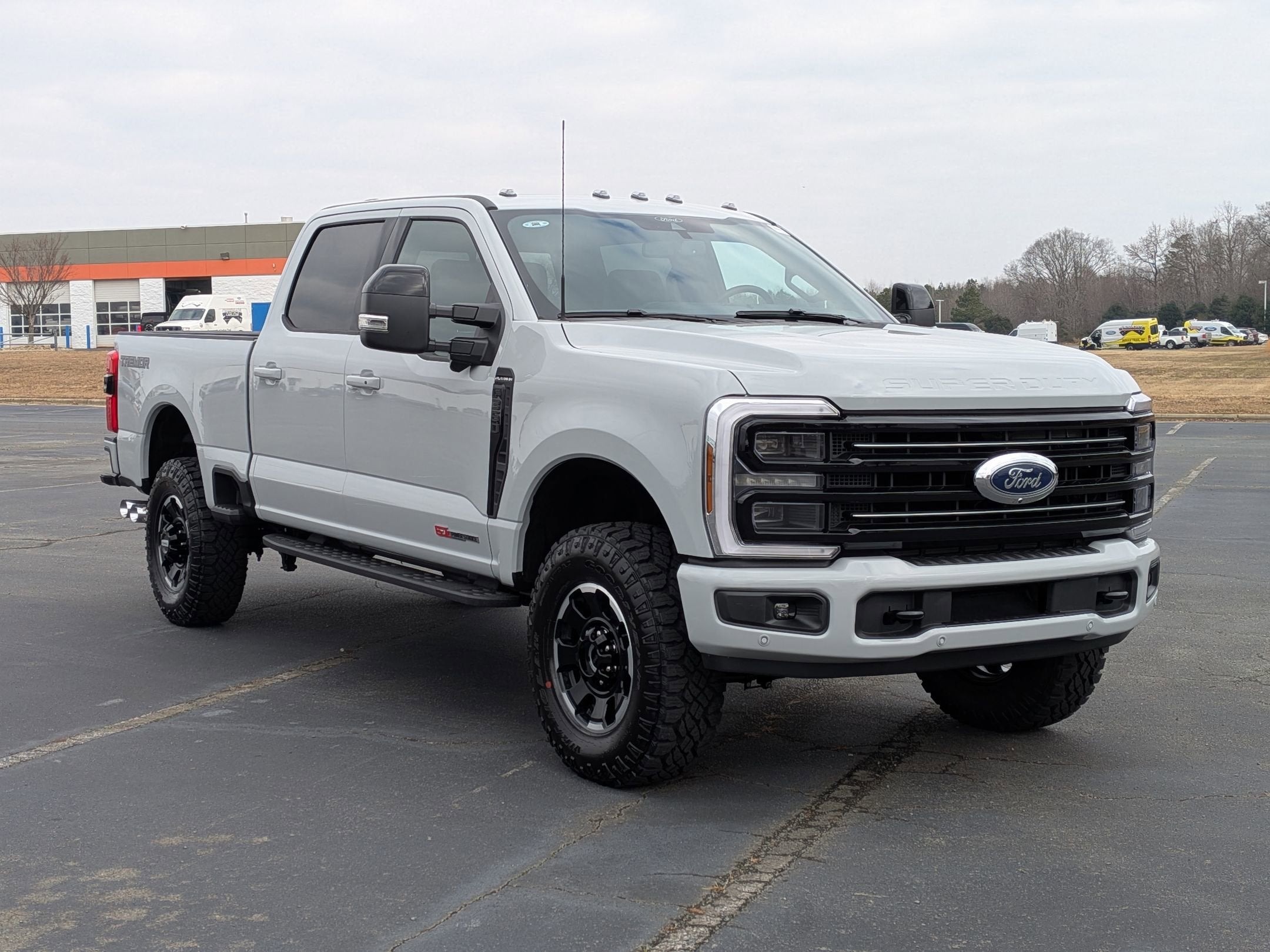 2026 Ford Super Duty F-350 SRW Platinum