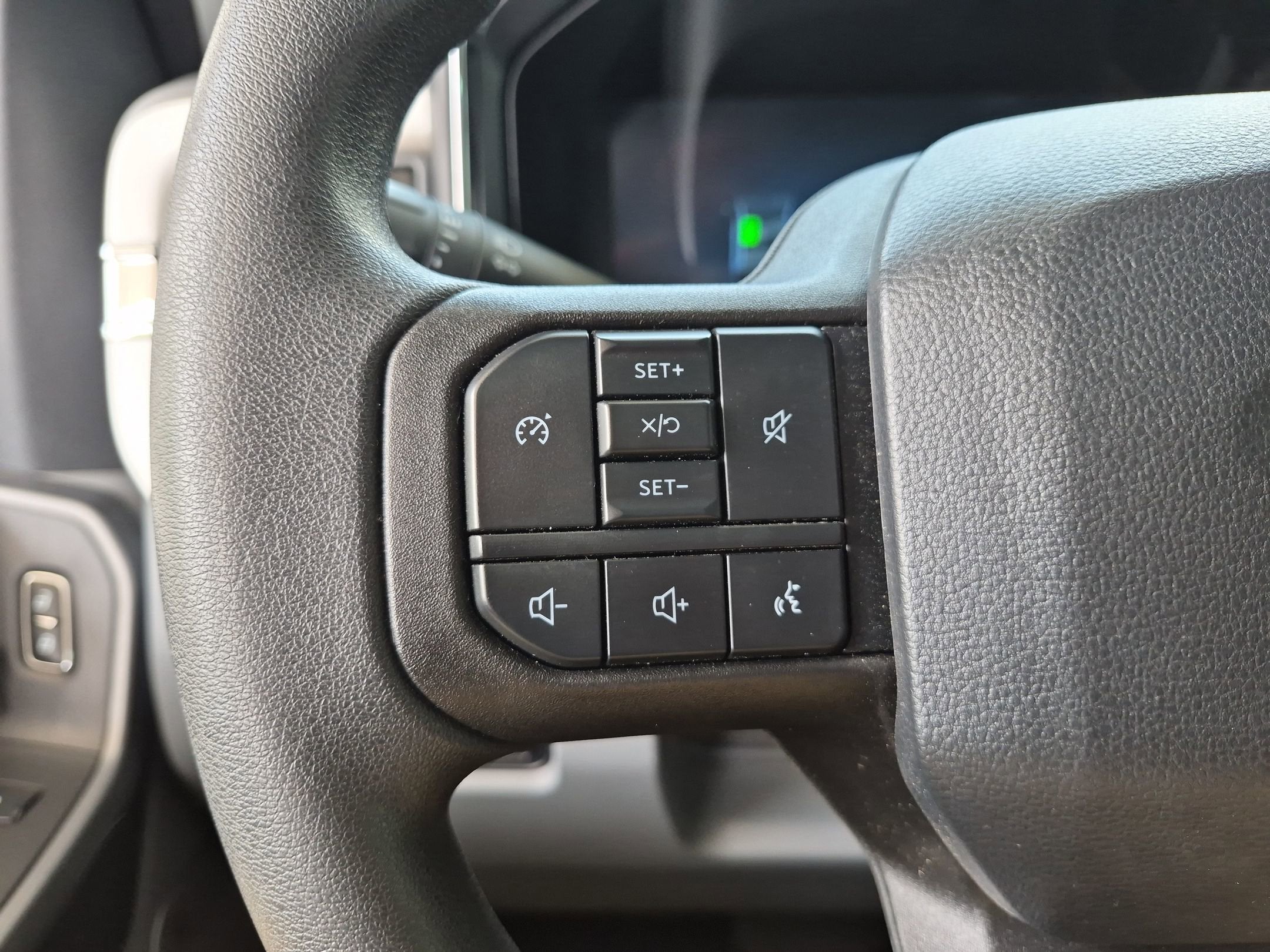 2024 Ford Super Duty F-350 SRW XLT