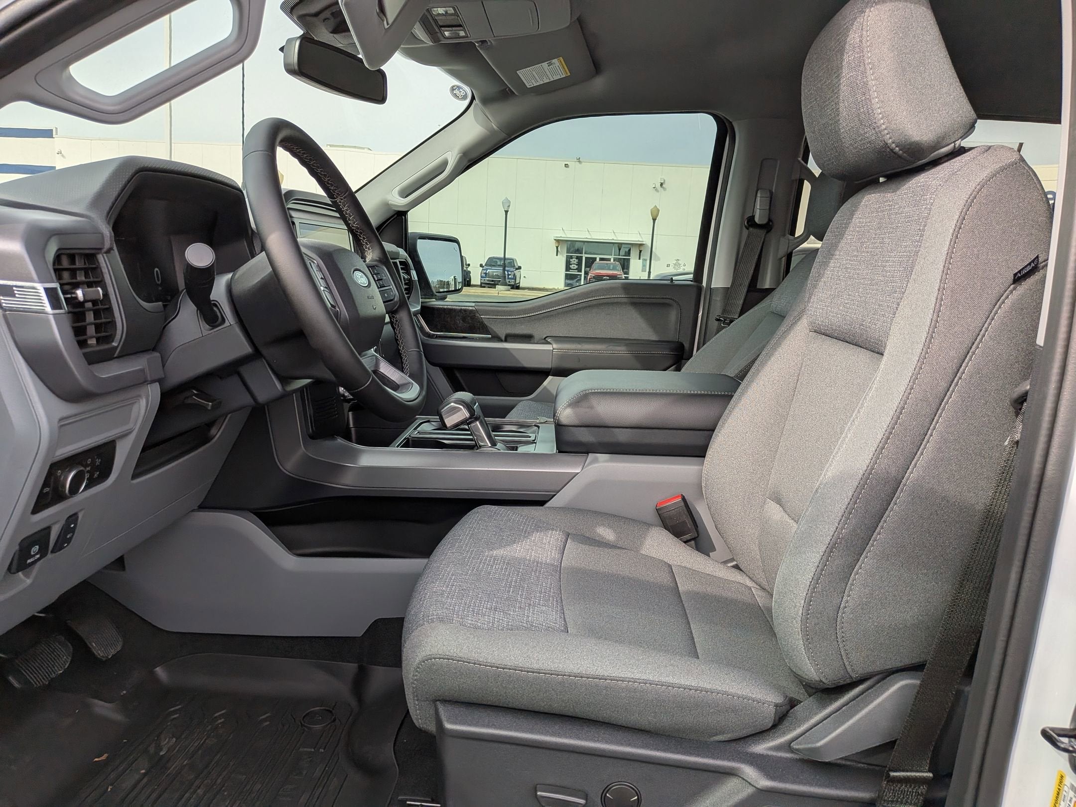 2025 Ford F-150 Lightning XLT