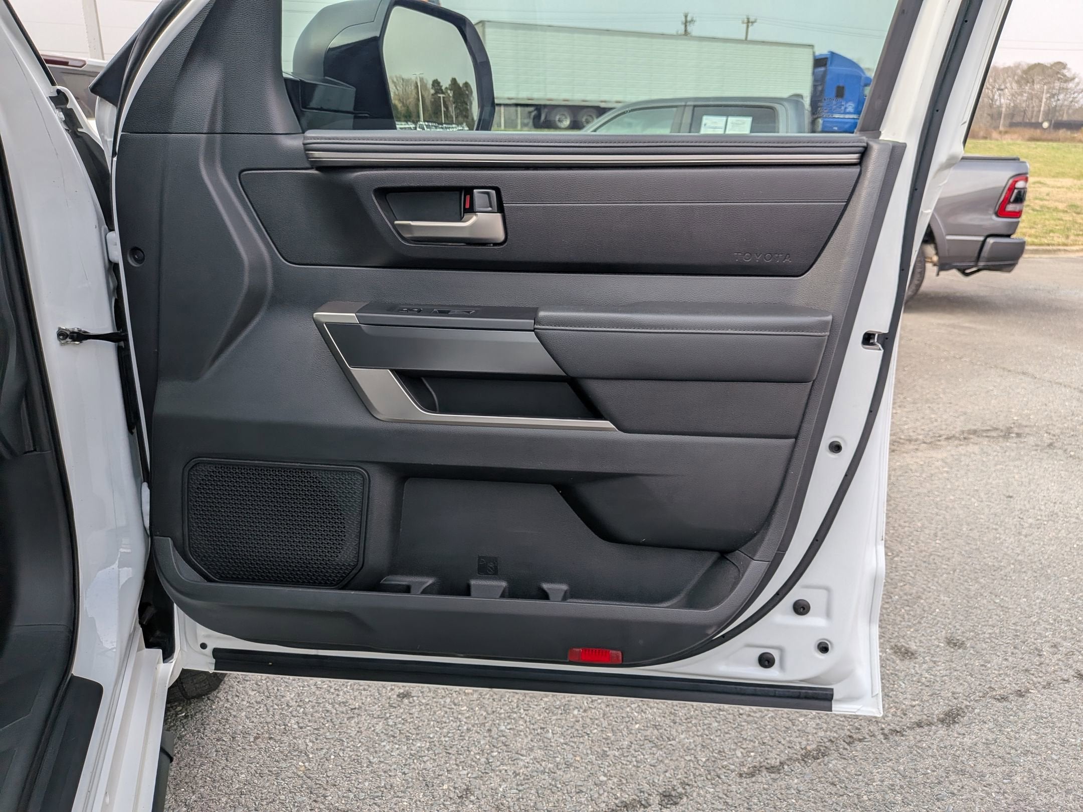 2024 Toyota Tundra 2WD SR5