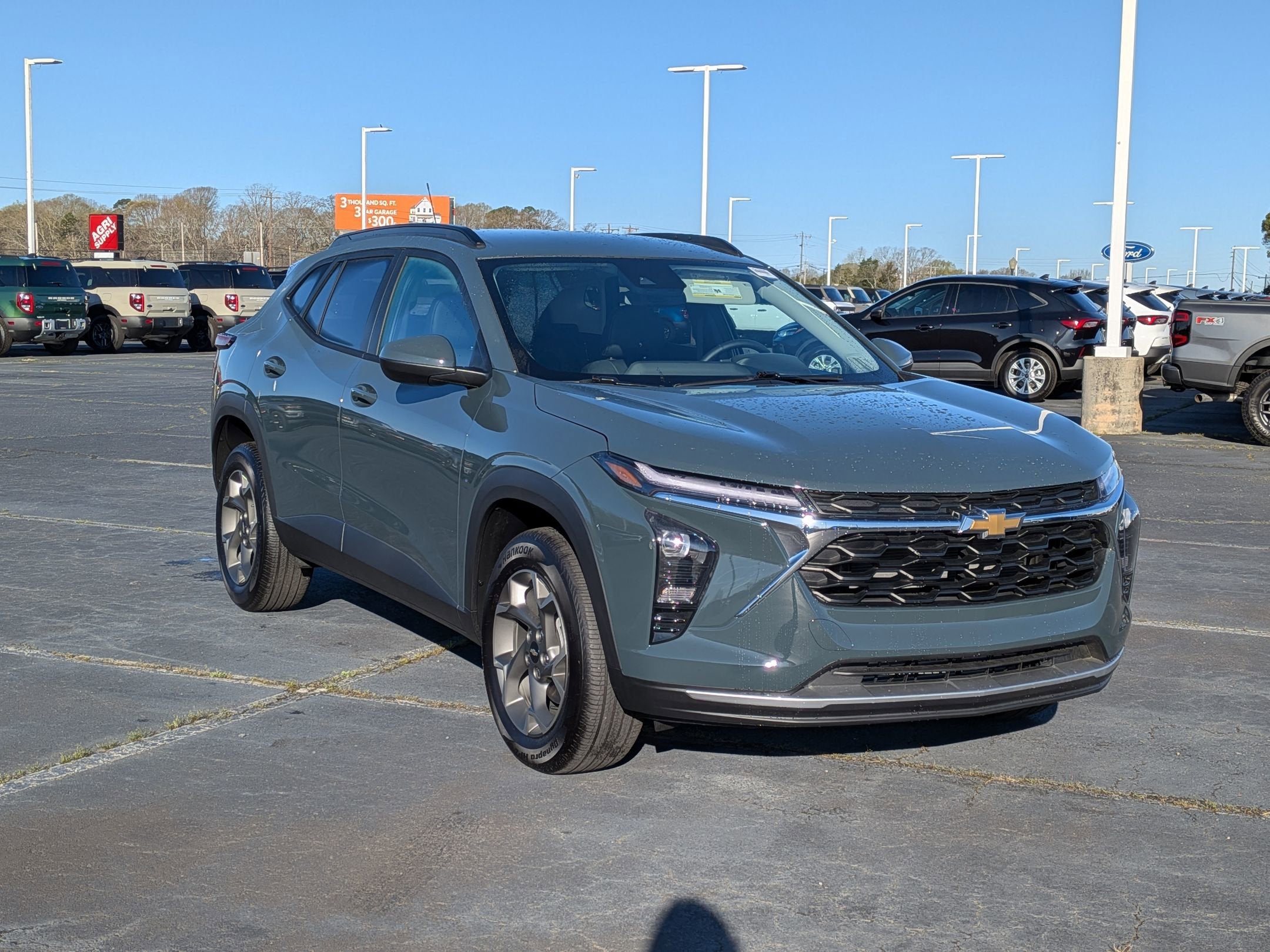 2025 Chevrolet Trax LT