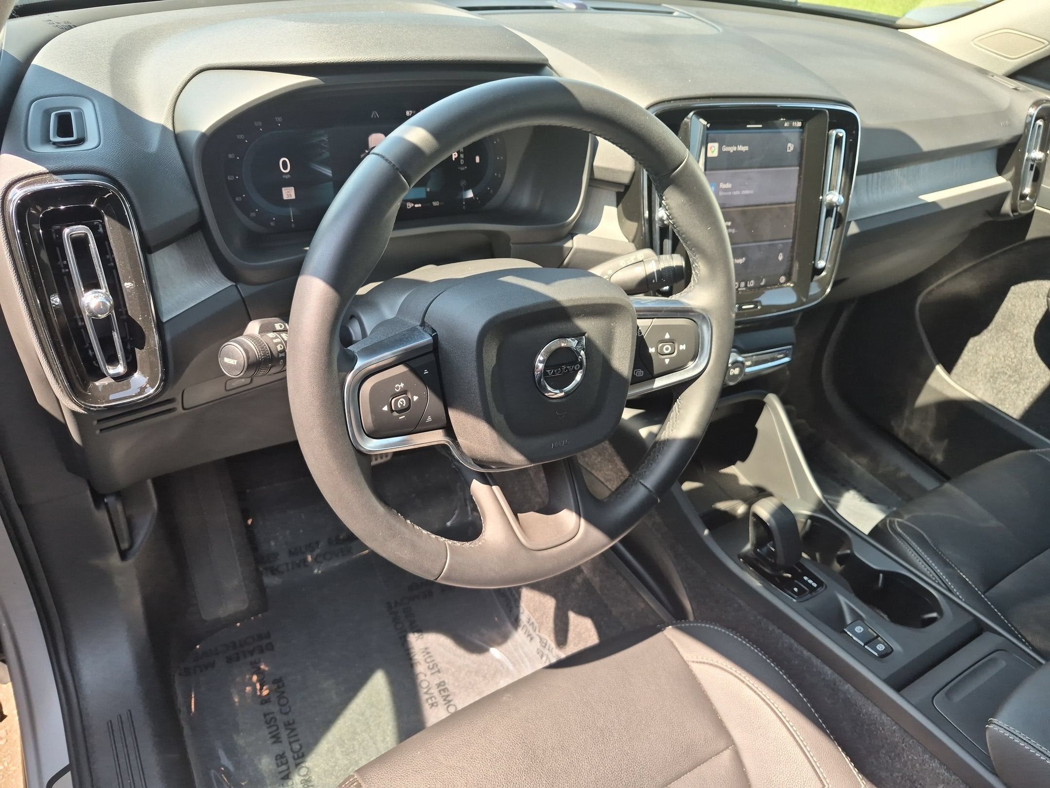 2025 Volvo XC40 Core Bright Theme