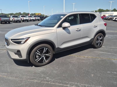 2025 Volvo XC40 Core Bright Theme