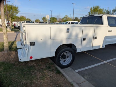 2026 Ford Super Duty F-550 DRW XL