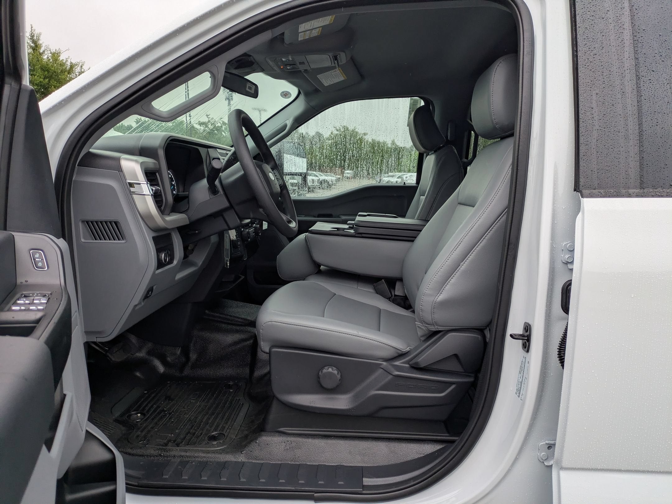 2026 Ford Super Duty F-550 DRW XL