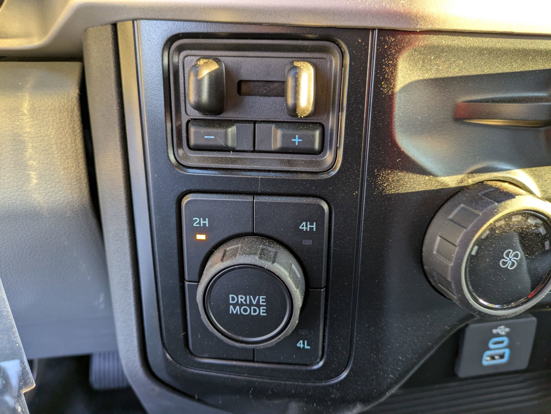 2025 Ford Super Duty F-550 DRW XL