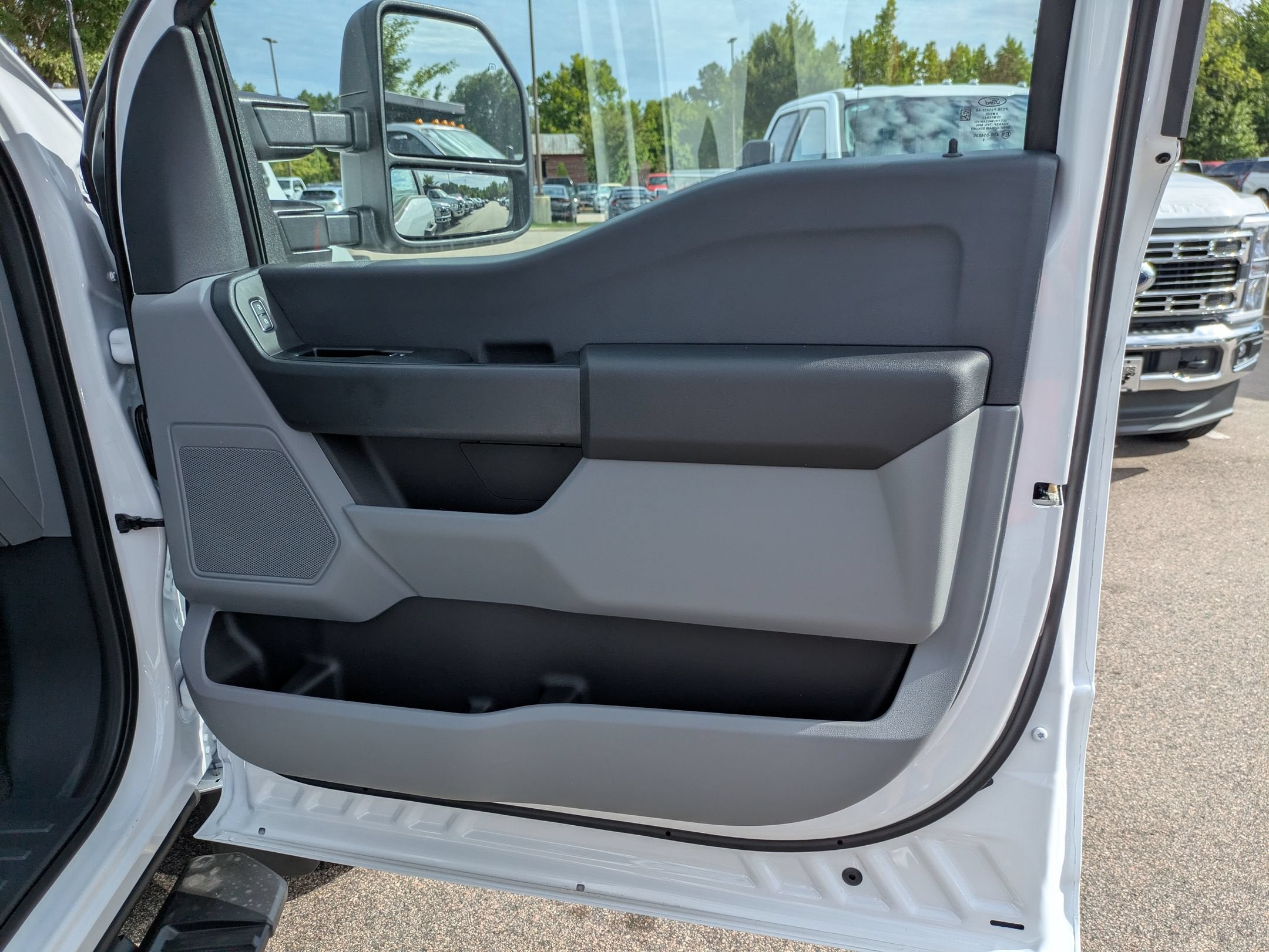 2026 Ford Super Duty F-550 DRW XL