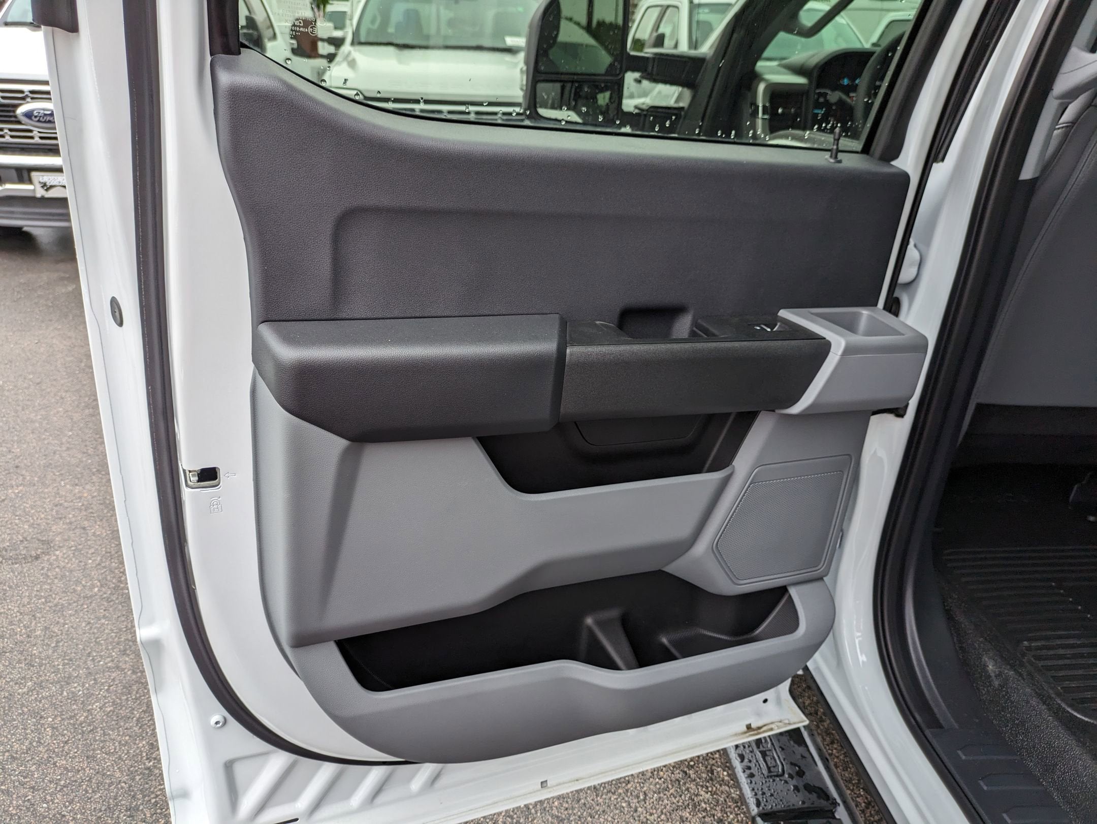 2025 Ford Super Duty F-550 DRW XL