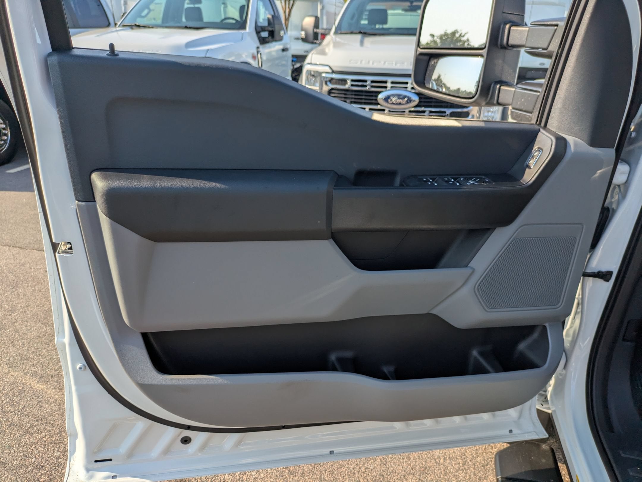 2026 Ford Super Duty F-550 DRW XL