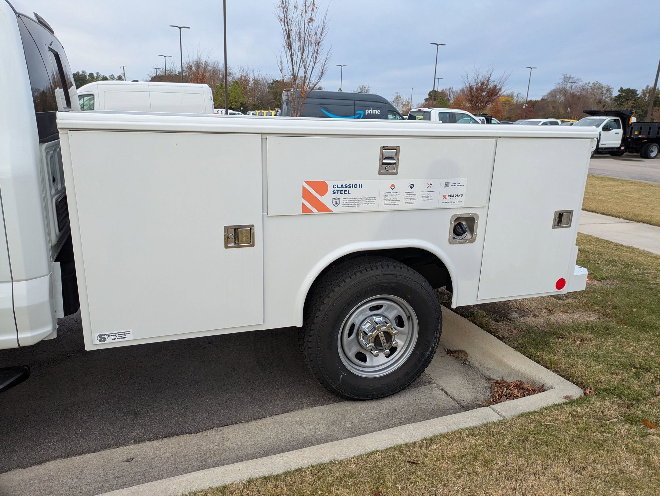 2025 Ford Super Duty F-350 SRW XL