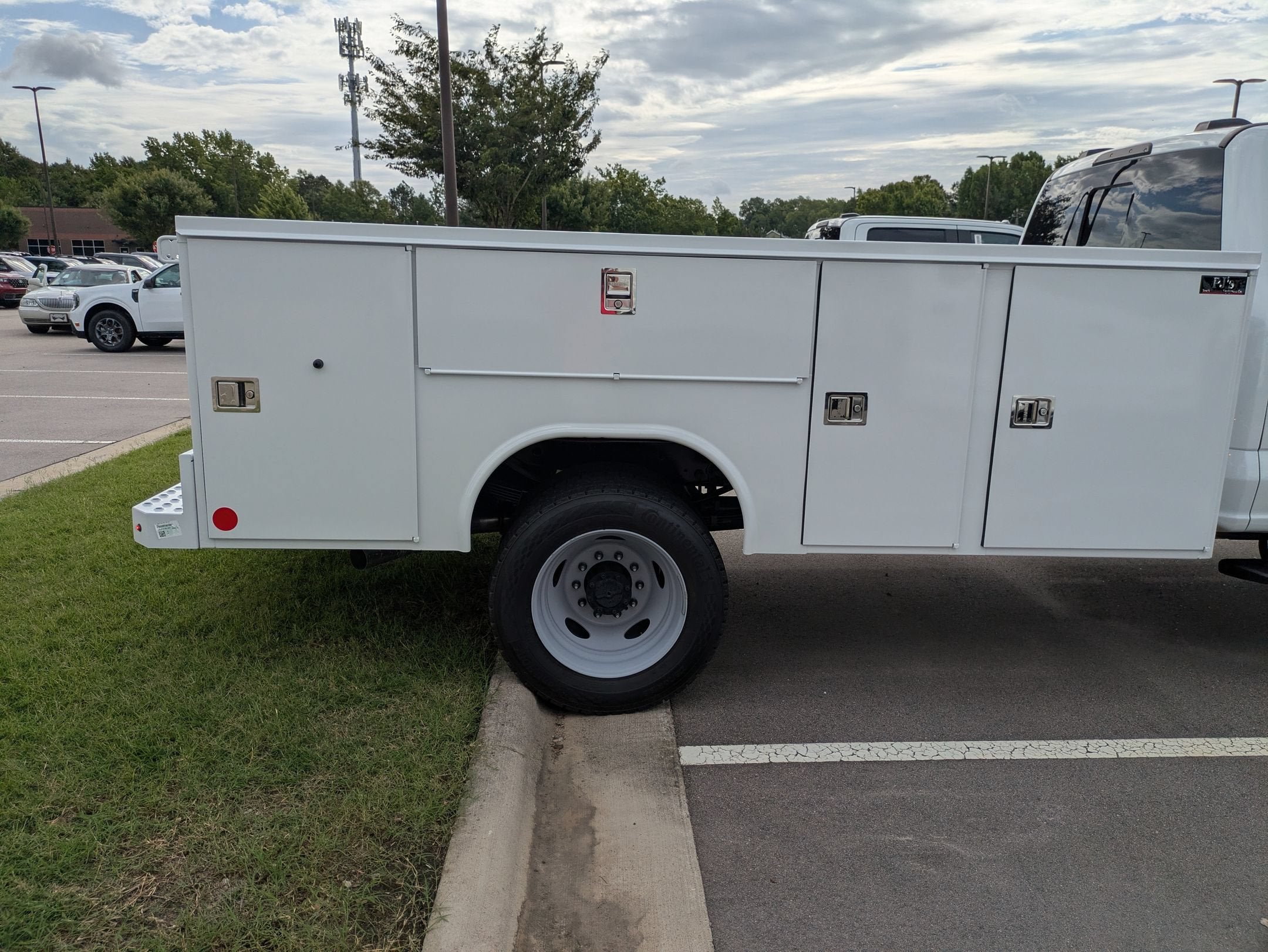 2026 Ford Super Duty F-450 DRW XL