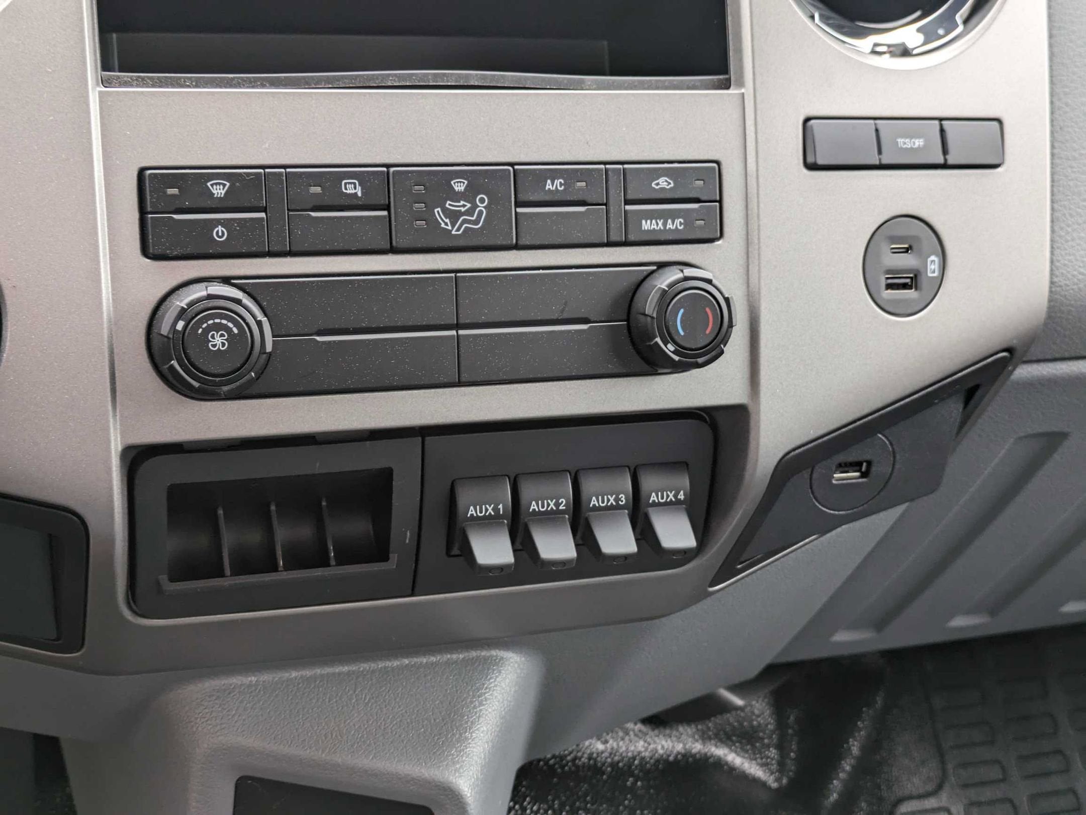 2025 Ford F-650SD Base