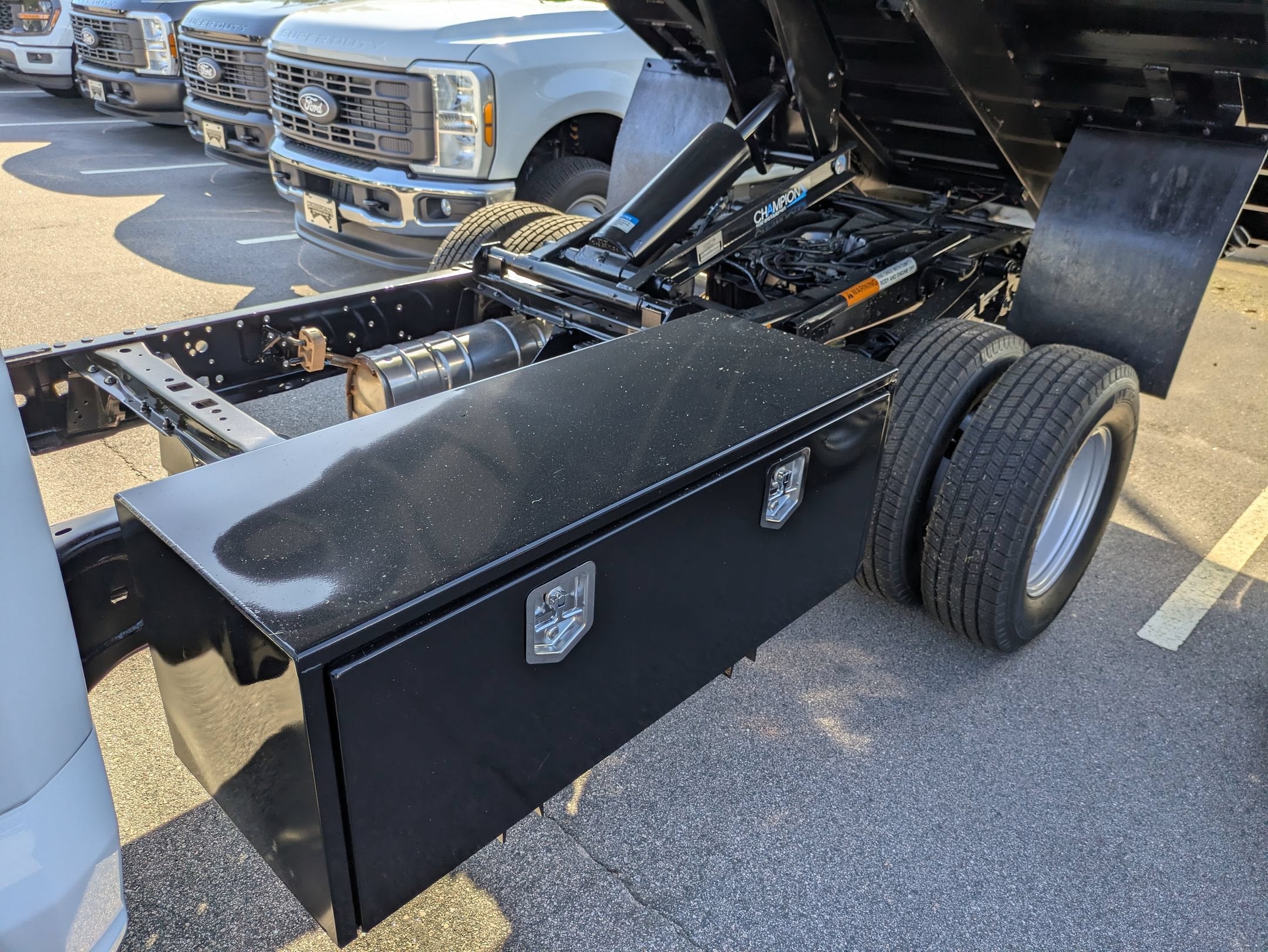 2027 Ford Super Duty F-350 DRW XL