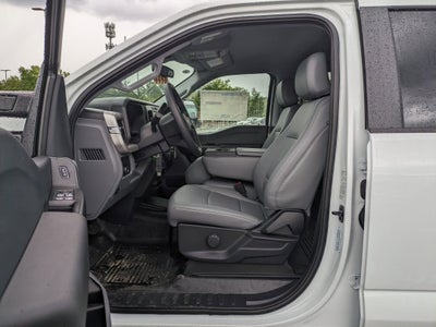 2025 Ford Super Duty F-550 DRW XL