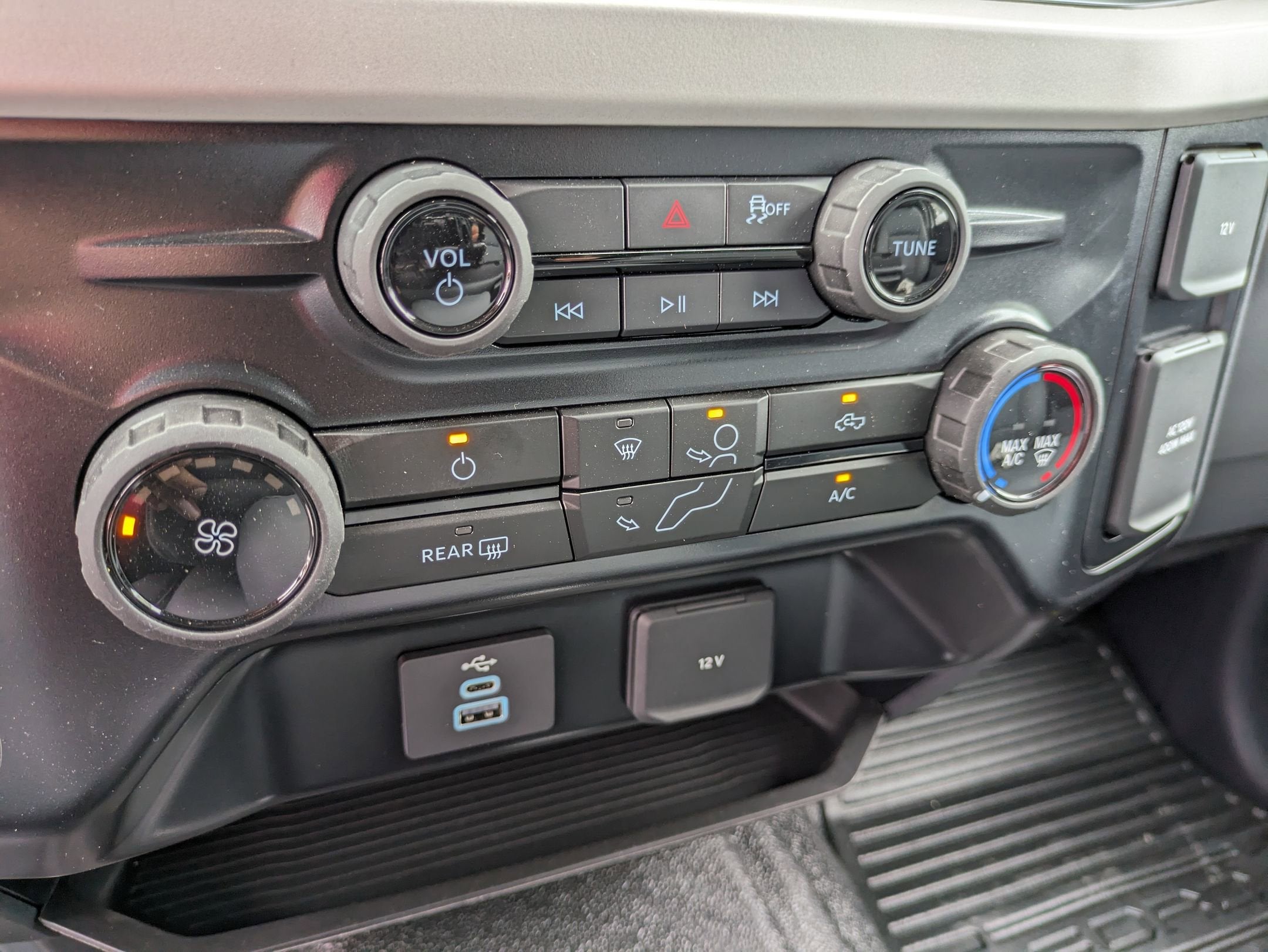 2025 Ford Super Duty F-550 DRW XL