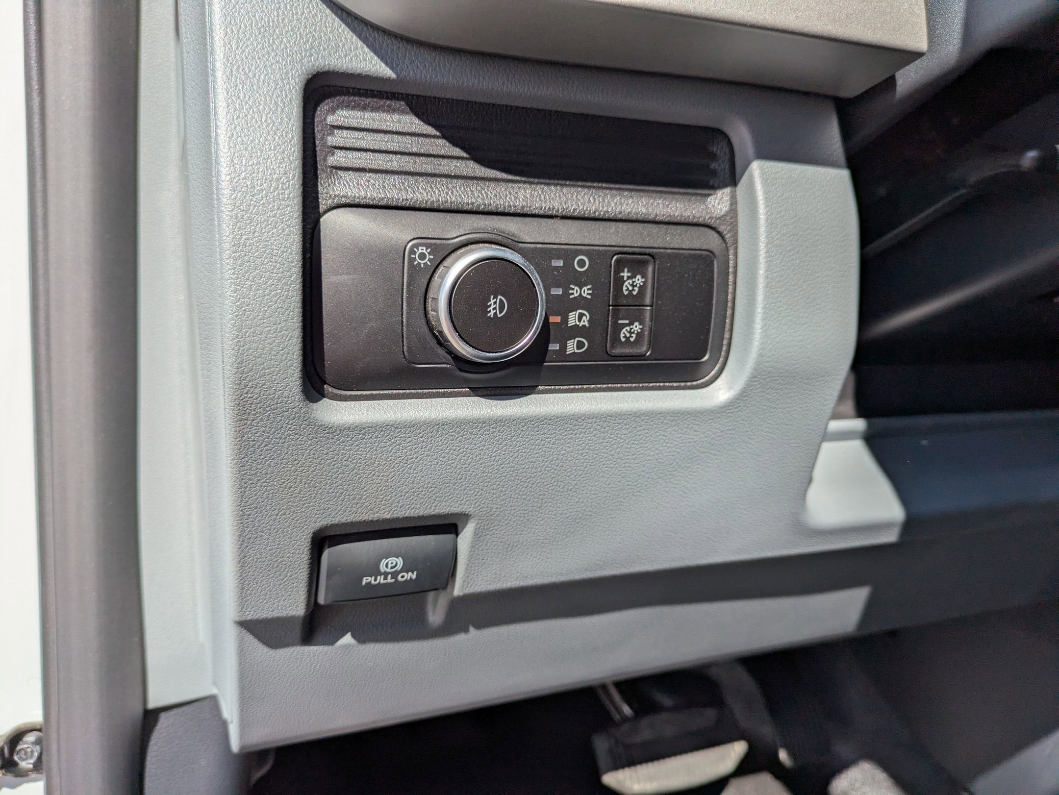 2025 Ford Super Duty F-550 DRW XL