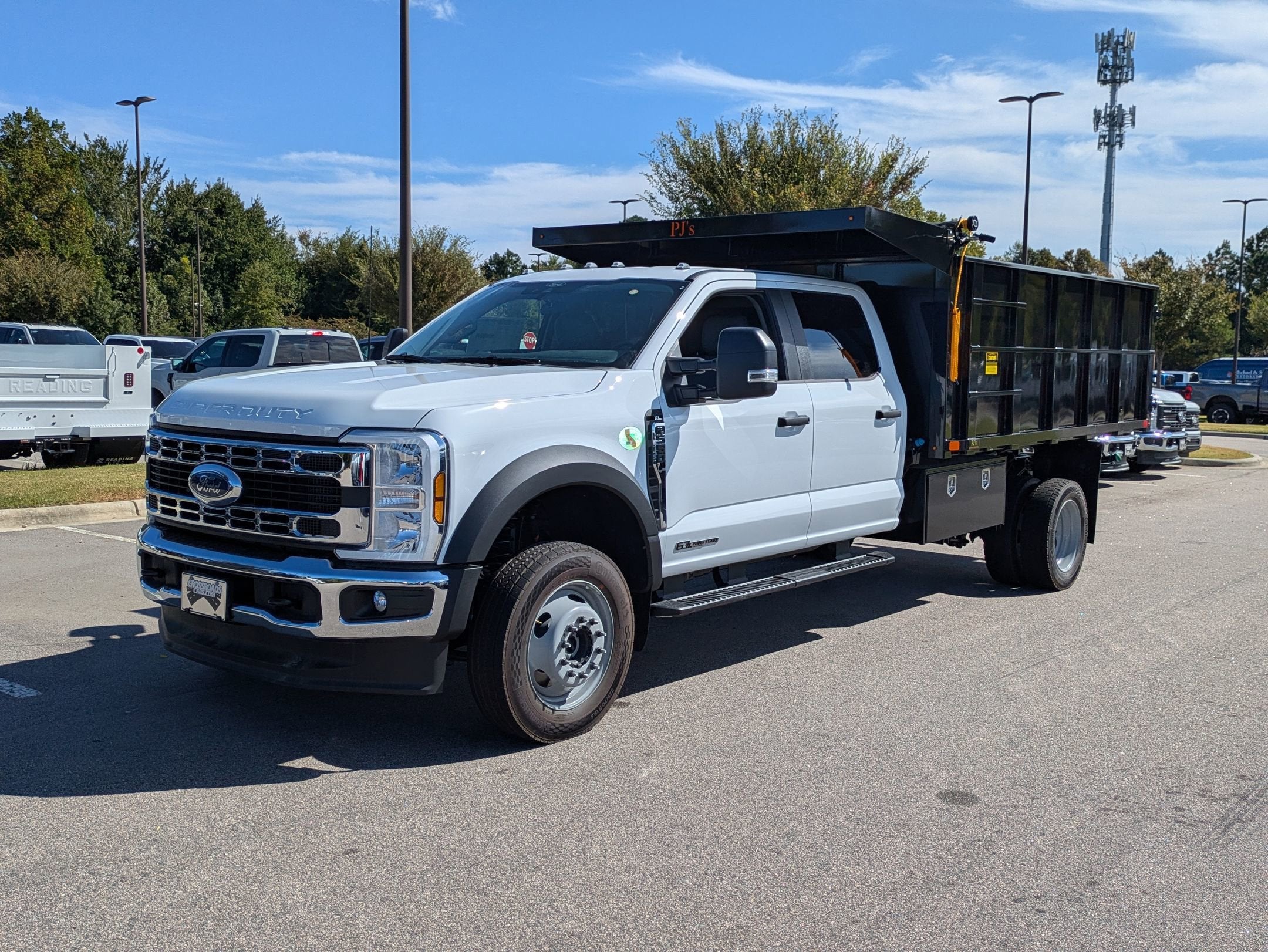 2025 Ford Super Duty F-550 DRW XL