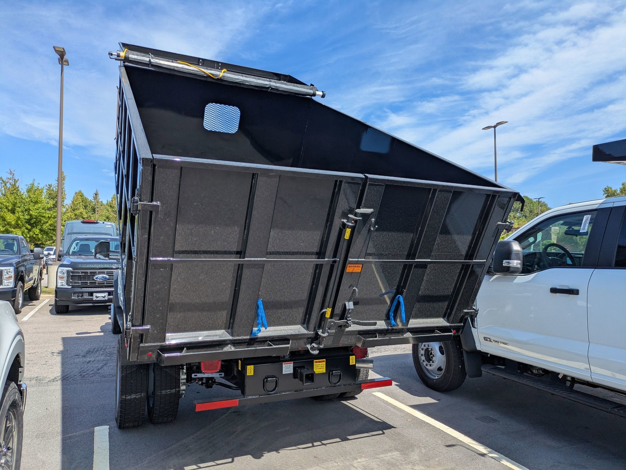 2025 Ford Super Duty F-550 DRW XL