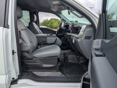 2026 Ford Super Duty F-550 DRW XL