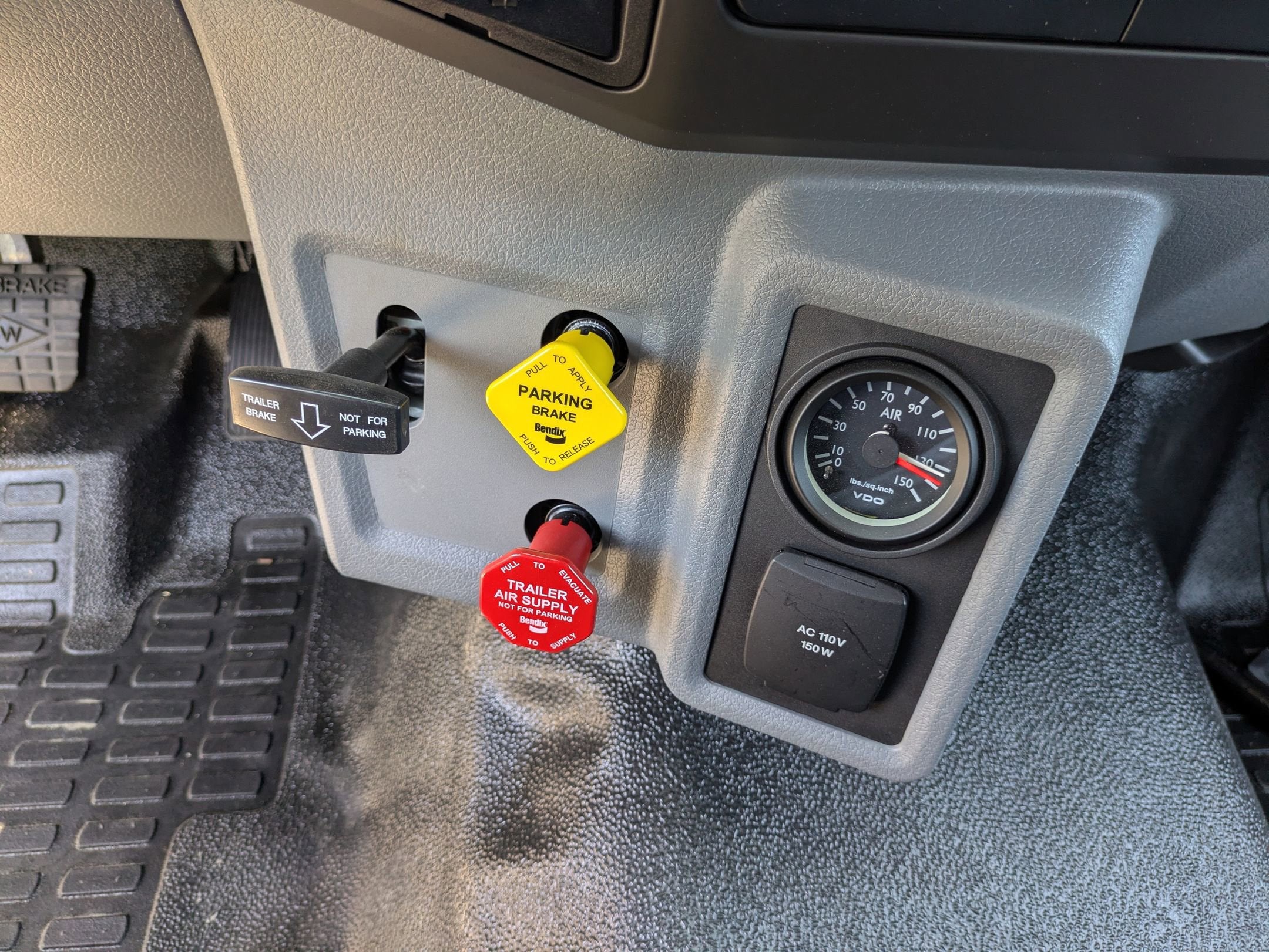 2027 Ford F-750SD Base