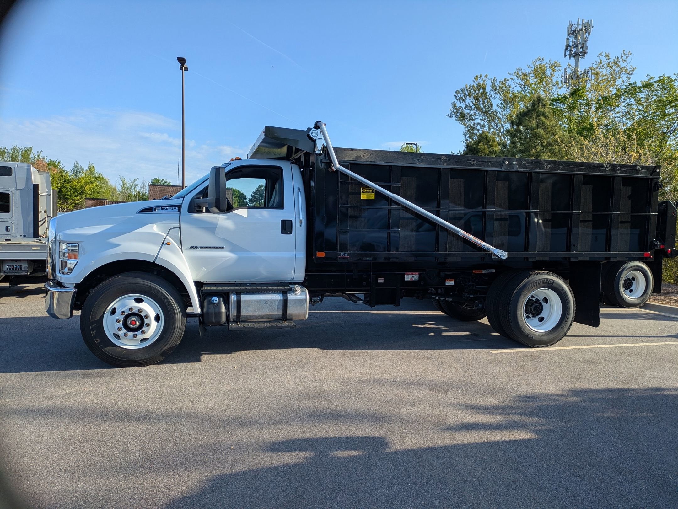 2027 Ford F-750SD Base