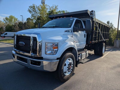2027 Ford F-750SD Base