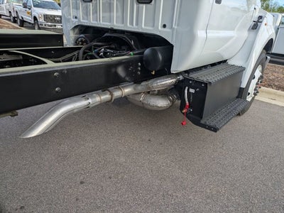 2027 Ford F-750SD Base