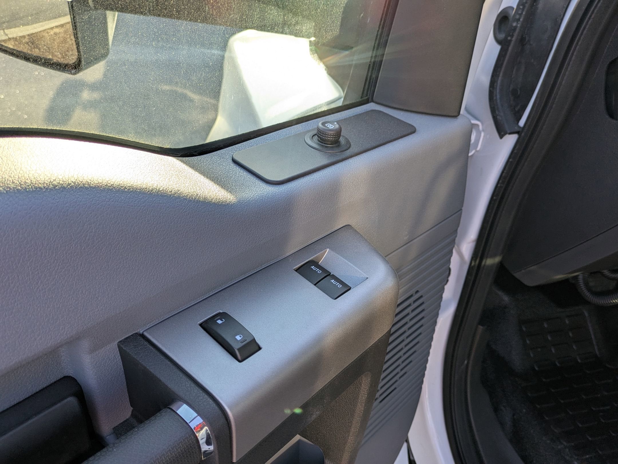 2027 Ford F-750SD Base