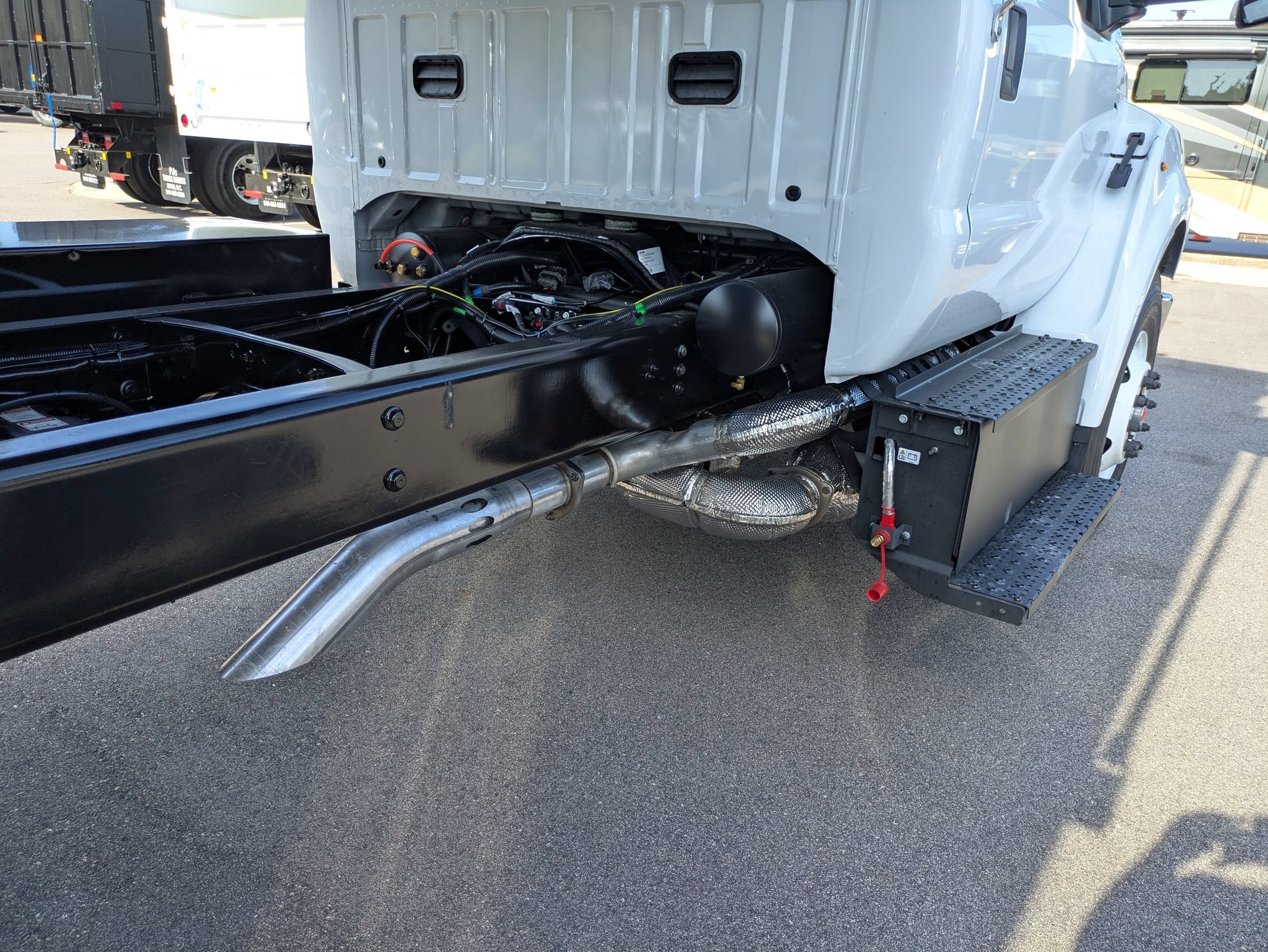 2027 Ford F-750SD Base