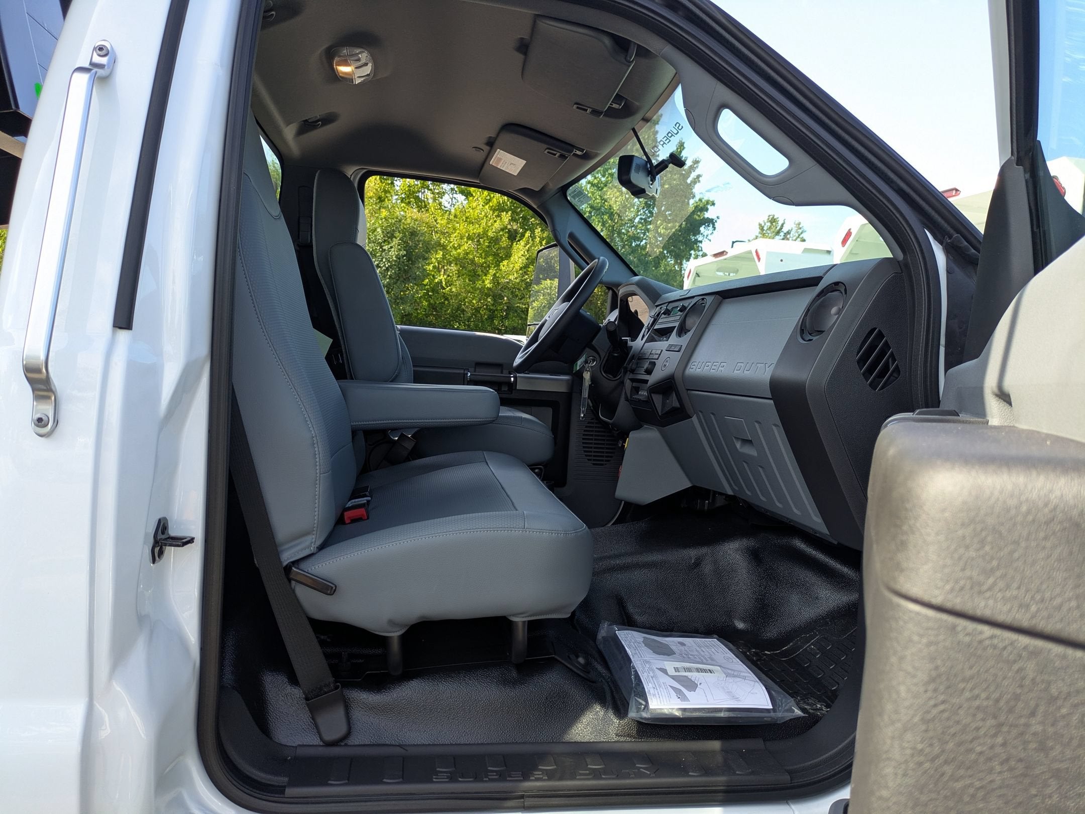 2027 Ford F-750SD Base