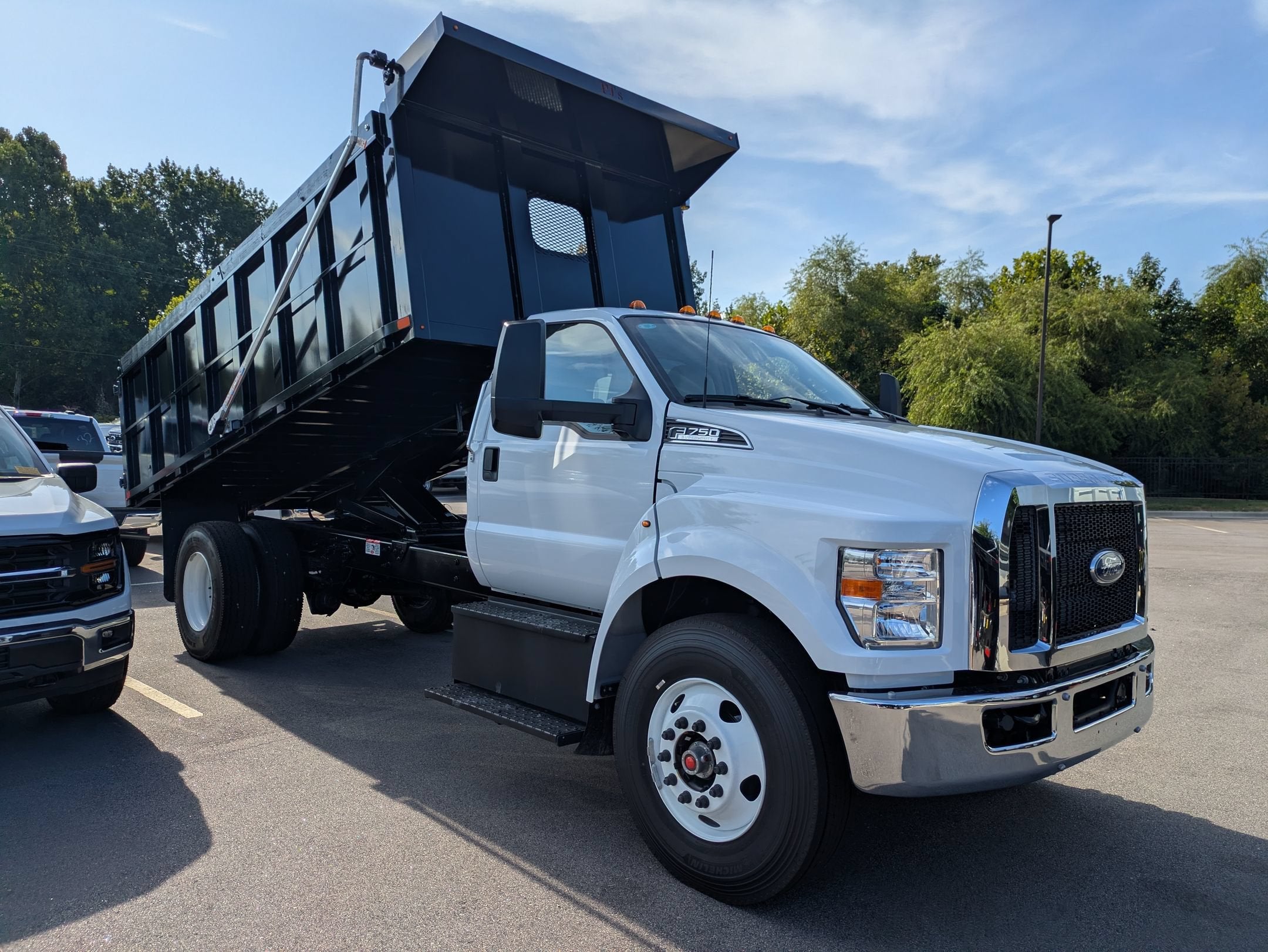 2027 Ford F-750SD Base