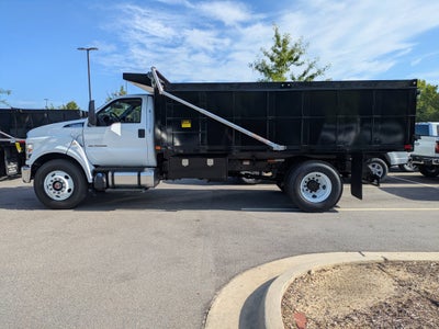 2027 Ford F-750SD Base