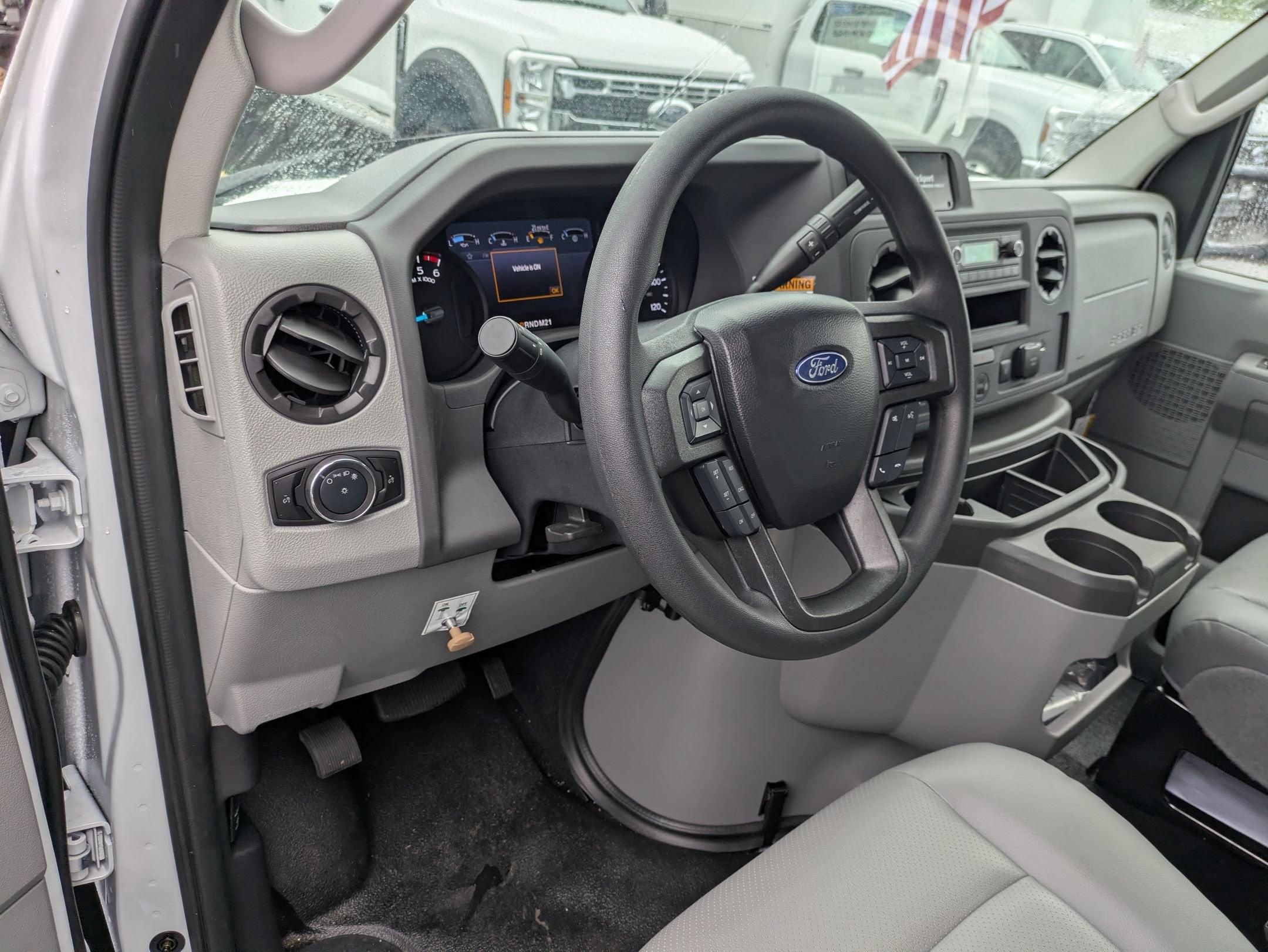 2027 Ford E-Series Cutaway Base