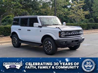 2026 Ford Bronco Outer Banks