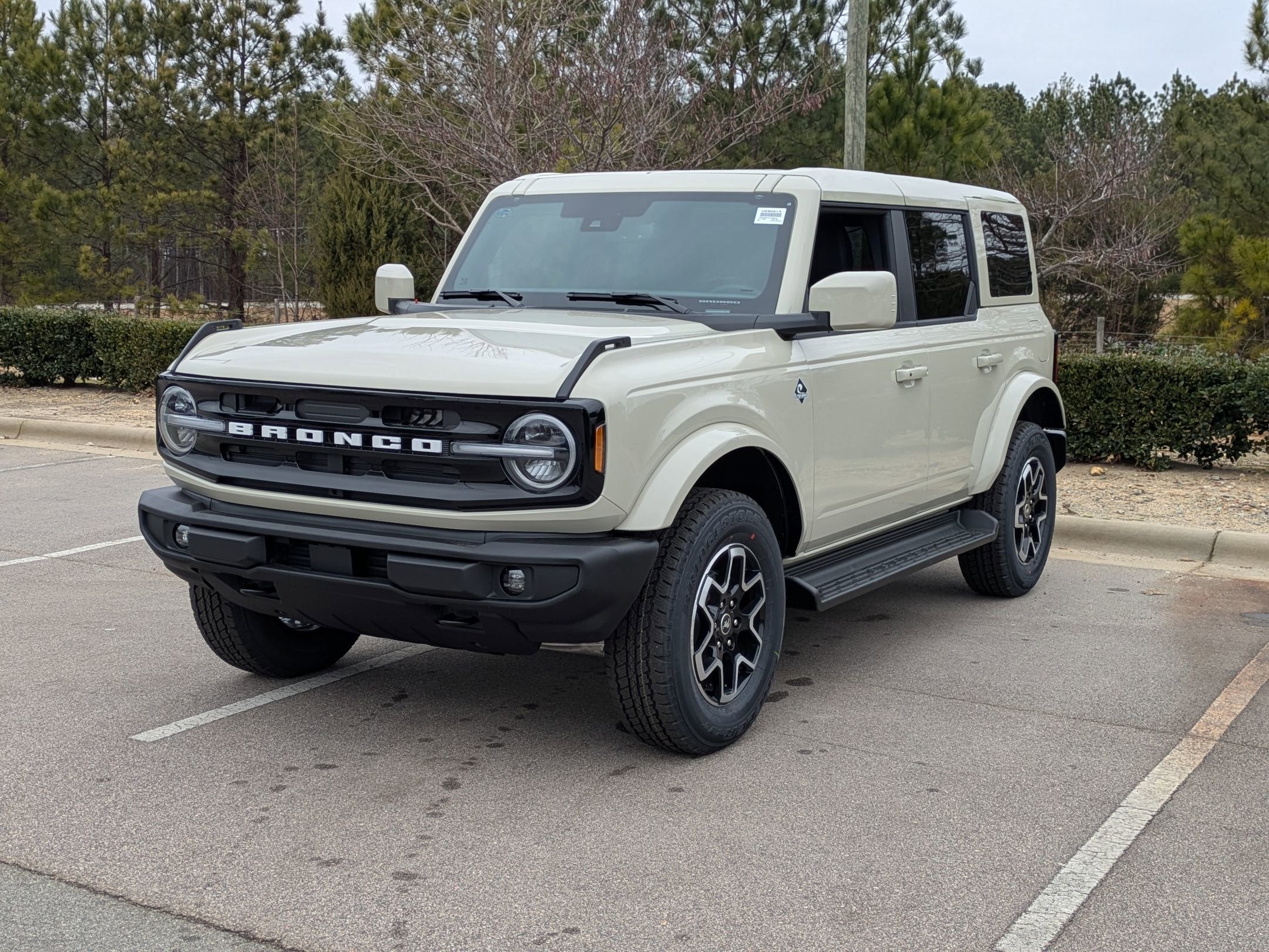 2025 Ford Bronco Outer Banks