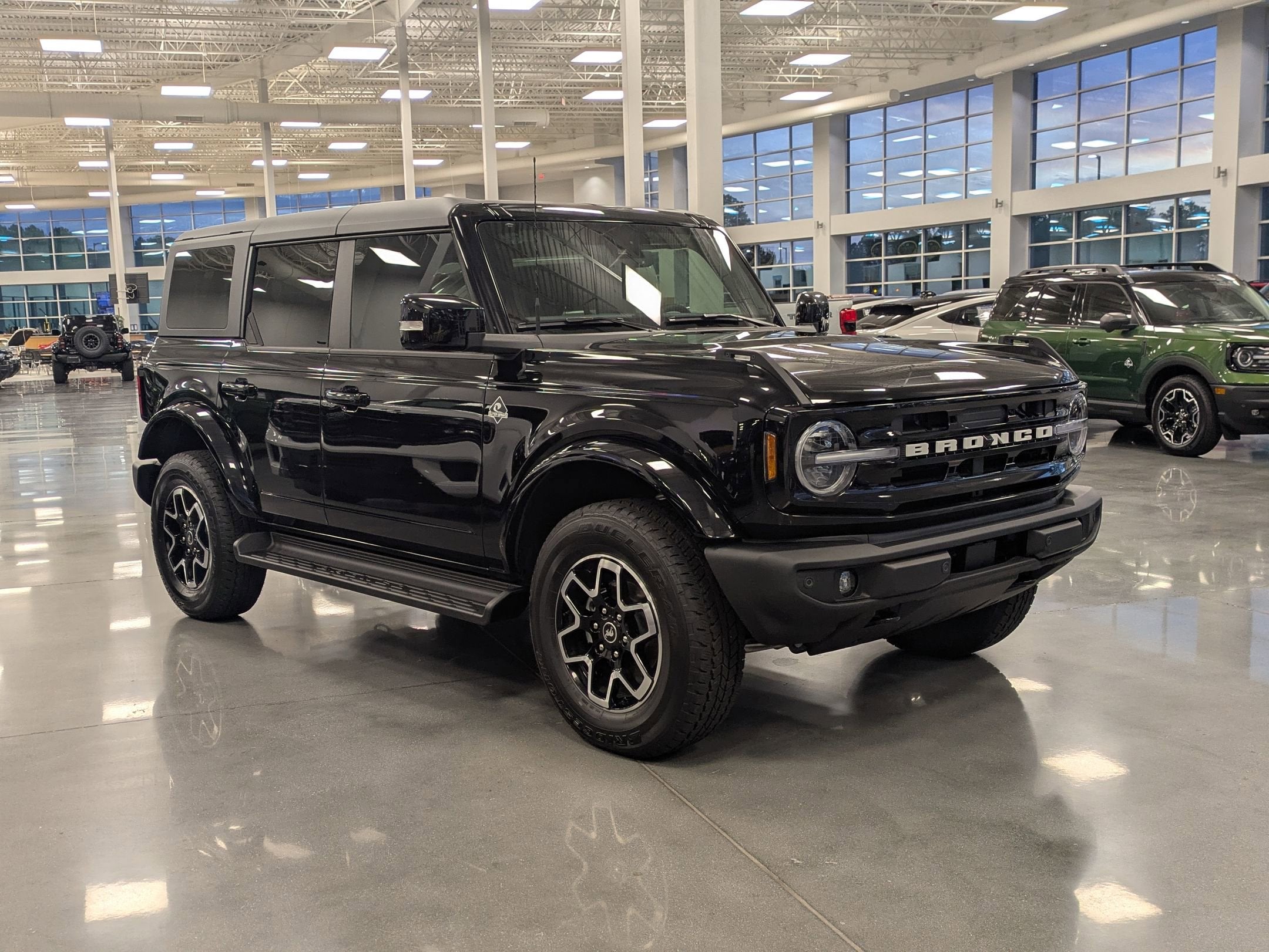 2025 Ford Bronco Outer Banks