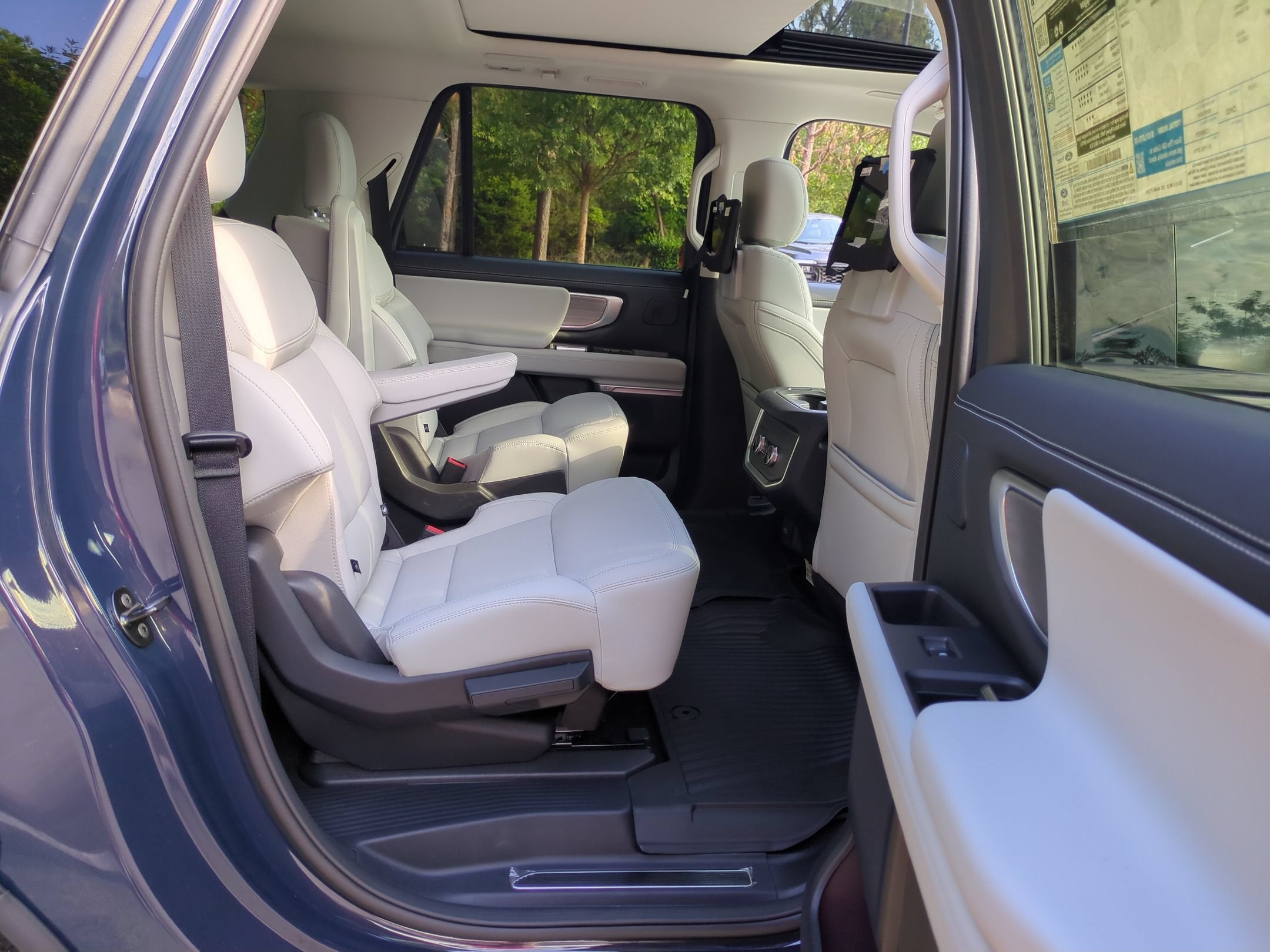 2027 Ford Expedition Max Platinum