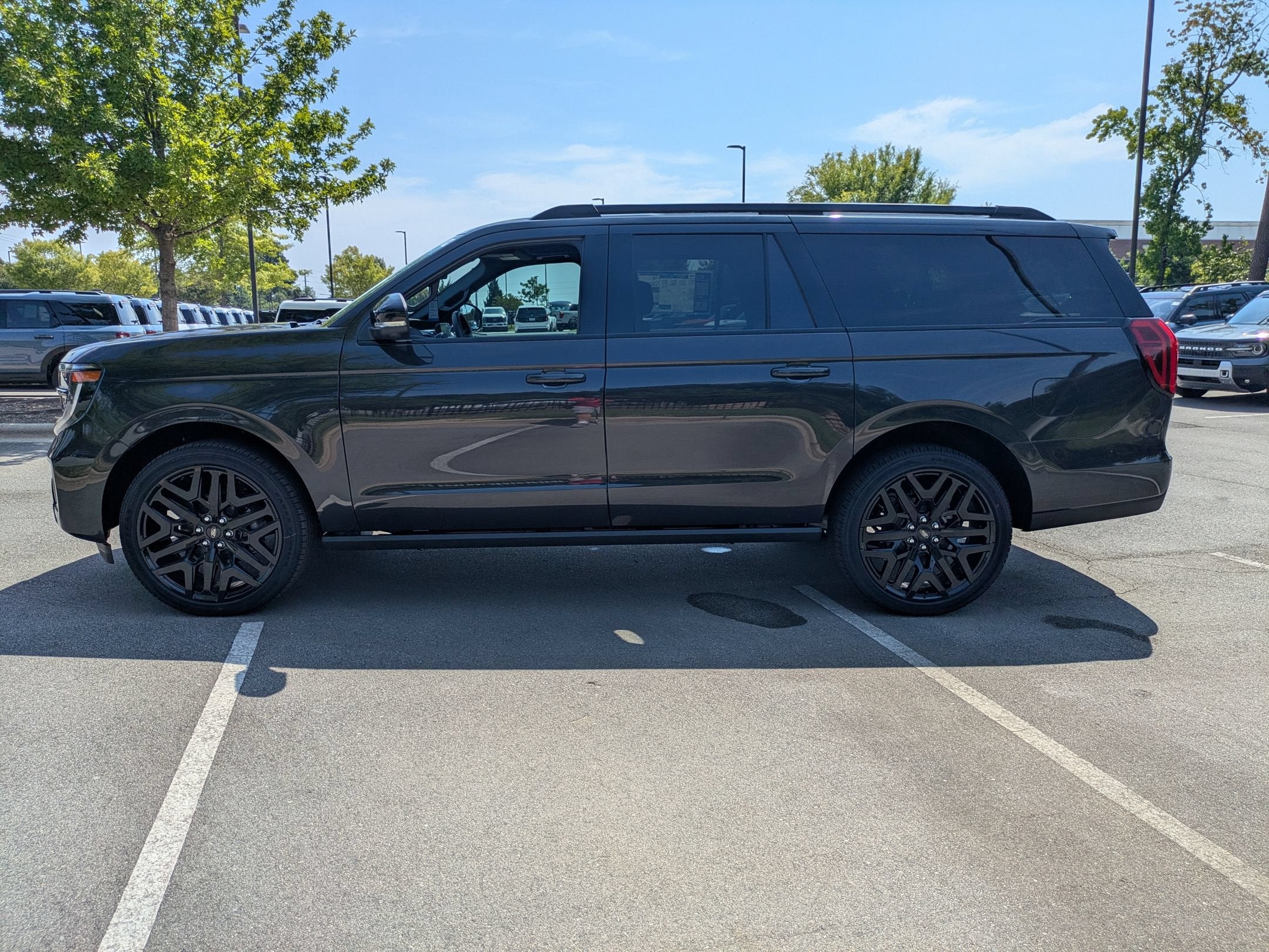 2027 Ford Expedition Max Platinum