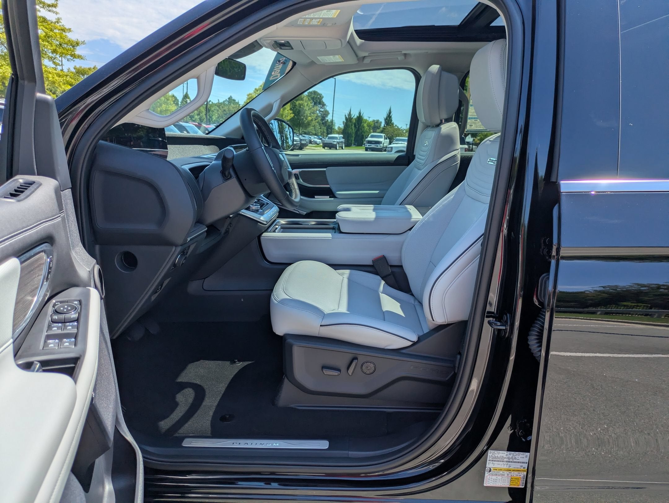 2026 Ford Expedition Max Platinum - Crossroads Manager Demo