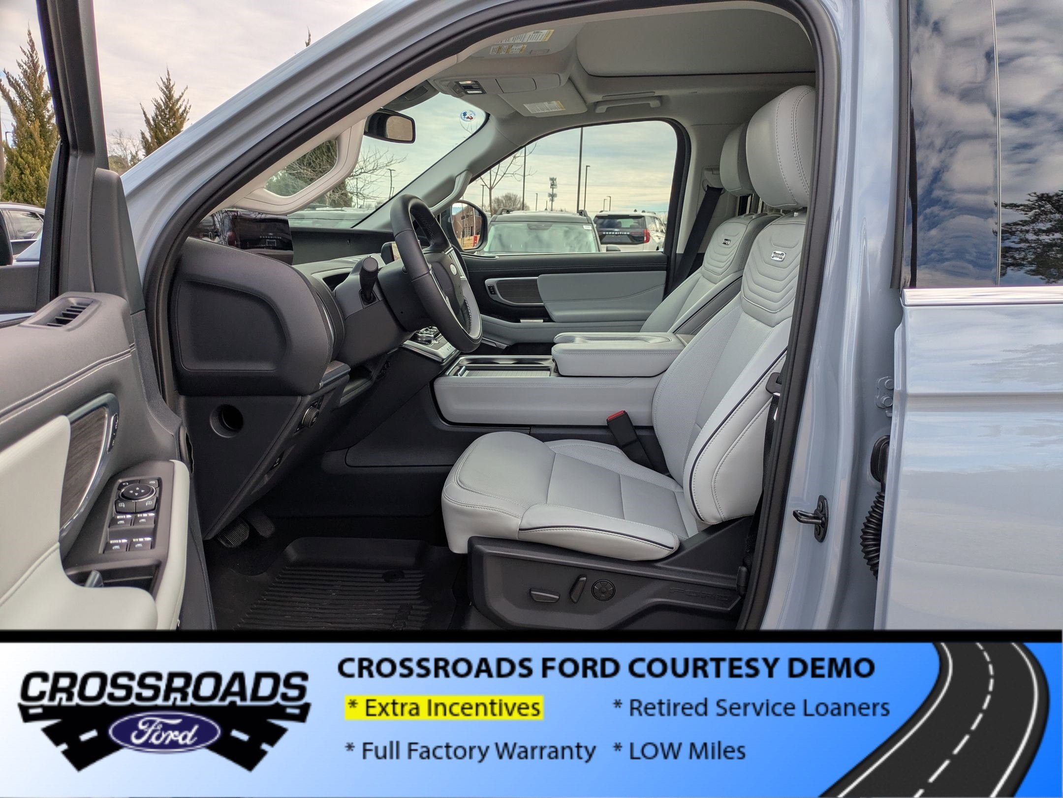 2025 Ford Expedition Platinum - Crossroads Courtesy Demo